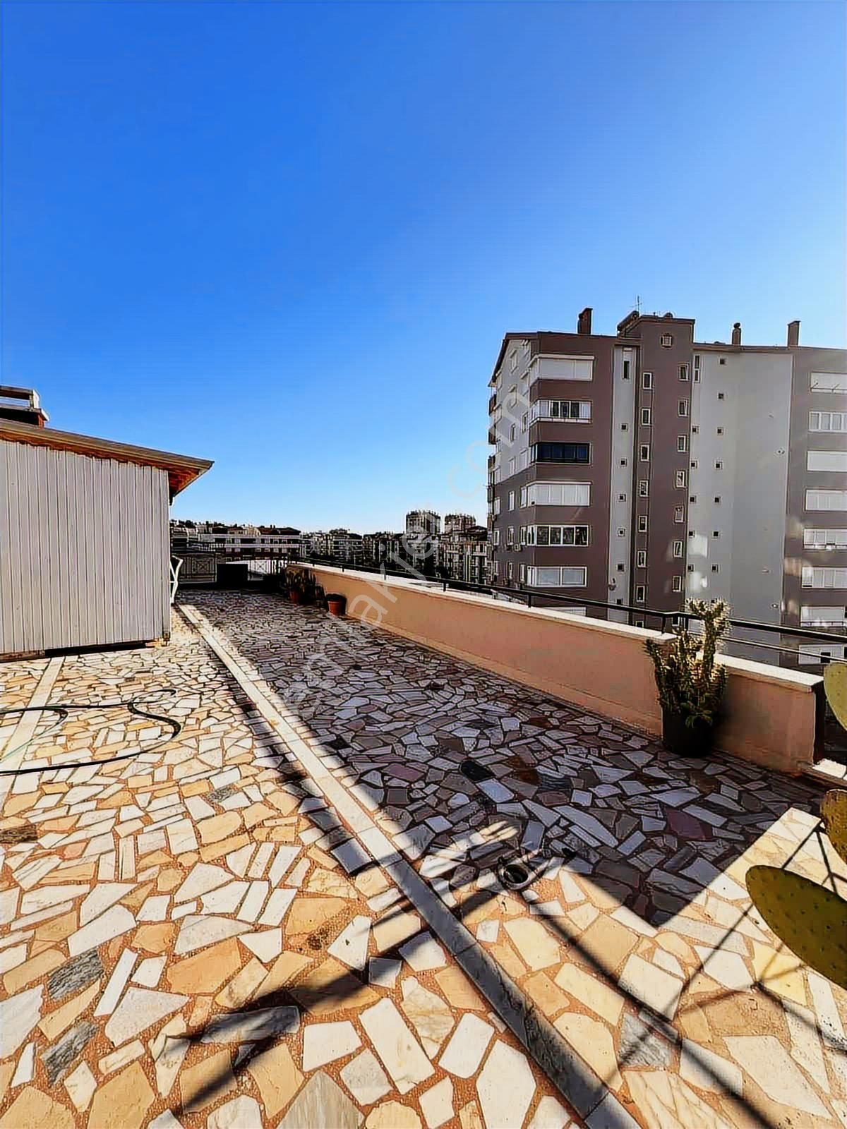 Limanda 4+1 Ayrı Mutfak Geniş Dubleks Satılık Daire