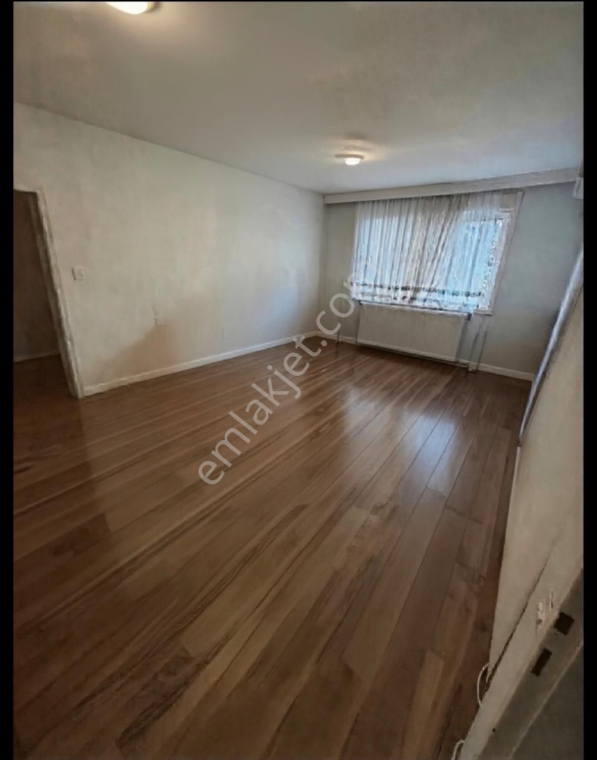 Thy Yeşil Bloklar Merkezi Konumlu Cadde Cephe 3+1 Satılık Daire