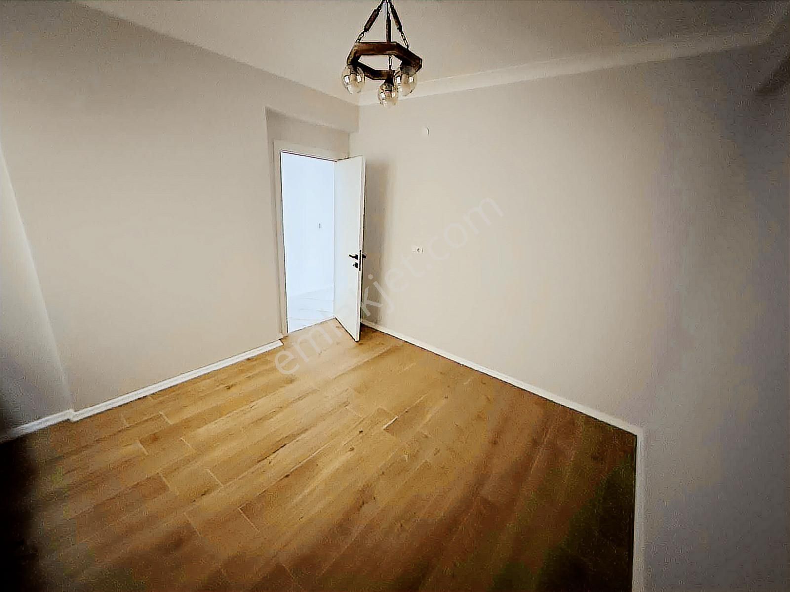 Zeytinli Park Dibi Geniş Ve Lüx Ara Kat Ön Cephe 2+1 Daire - Görsel 20