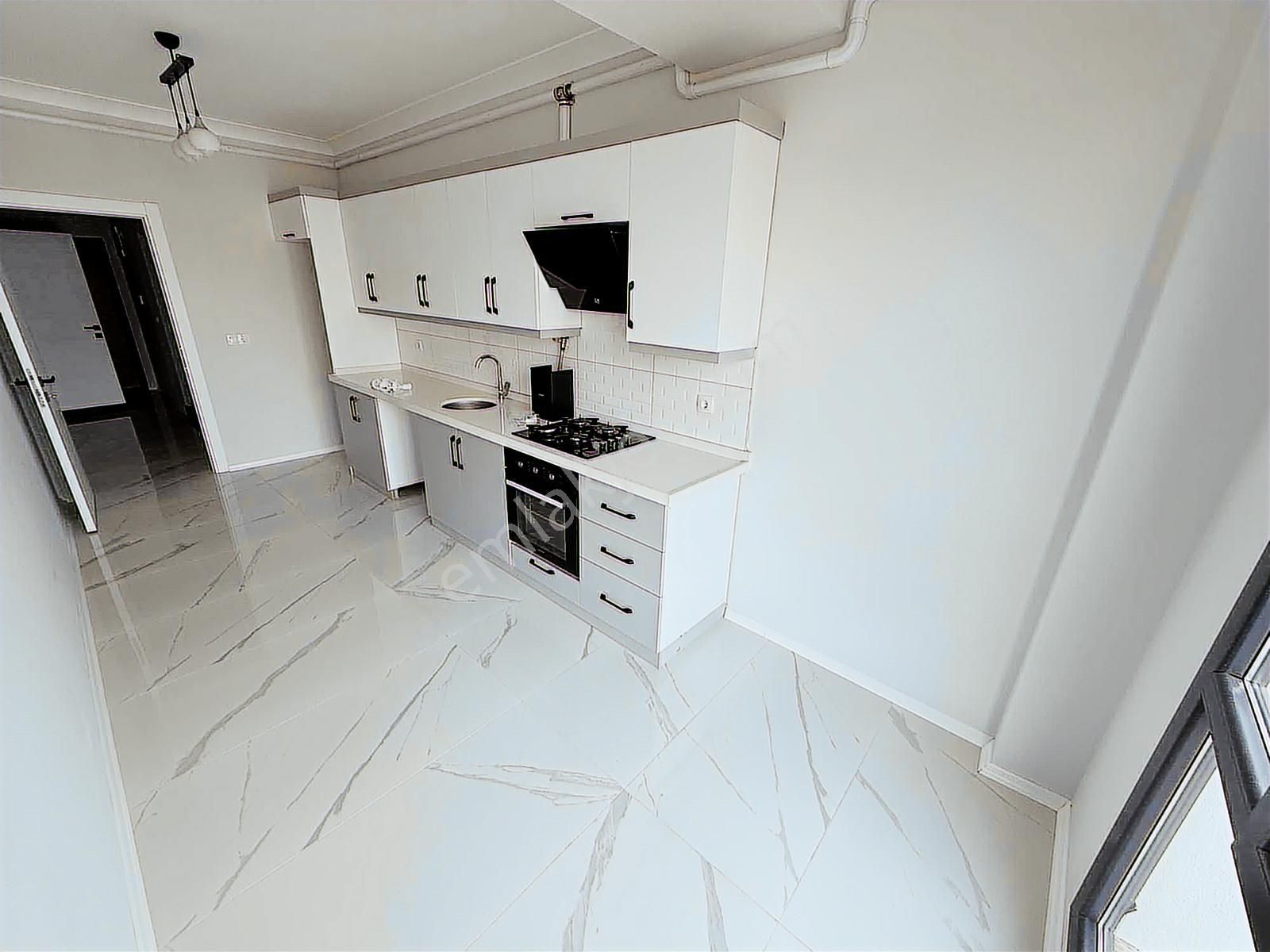 Zeytinli Park Dibi Geniş Ve Lüx Ara Kat Ön Cephe 2+1 Daire - Görsel 8