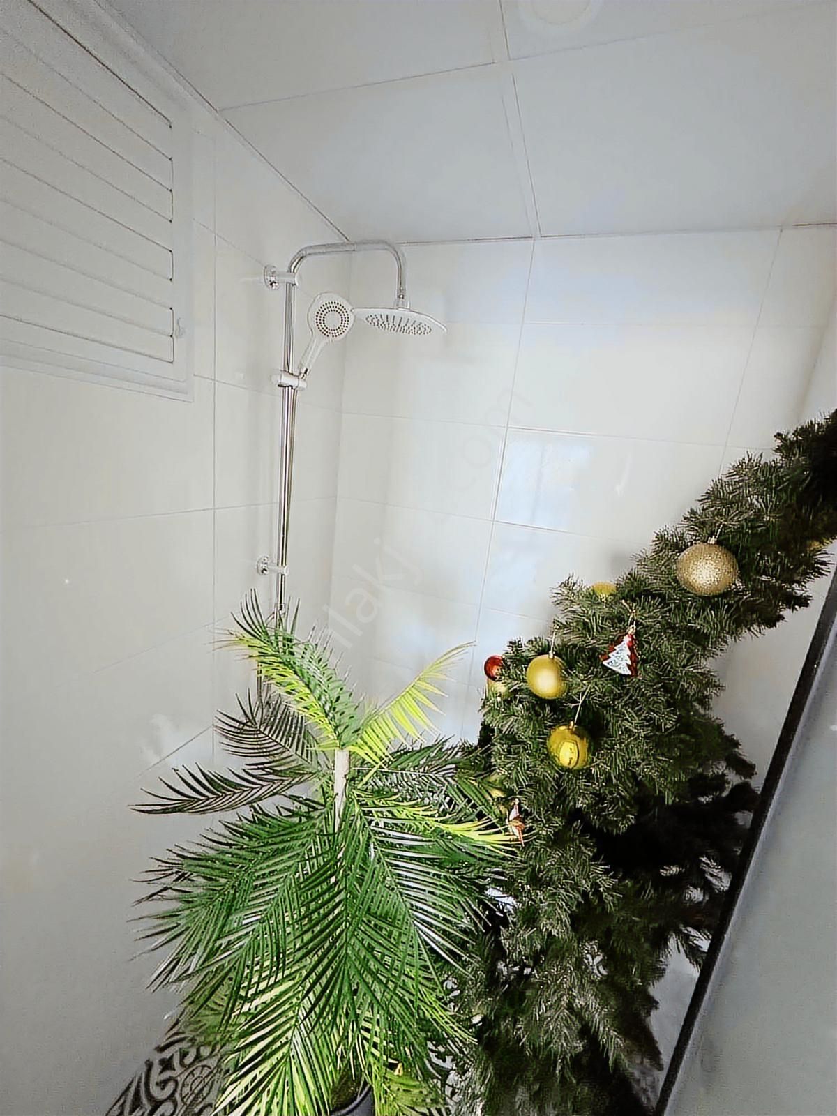 Zeytinli Park Dibi Geniş Ve Lüx Ara Kat Ön Cephe 2+1 Daire - Görsel 9