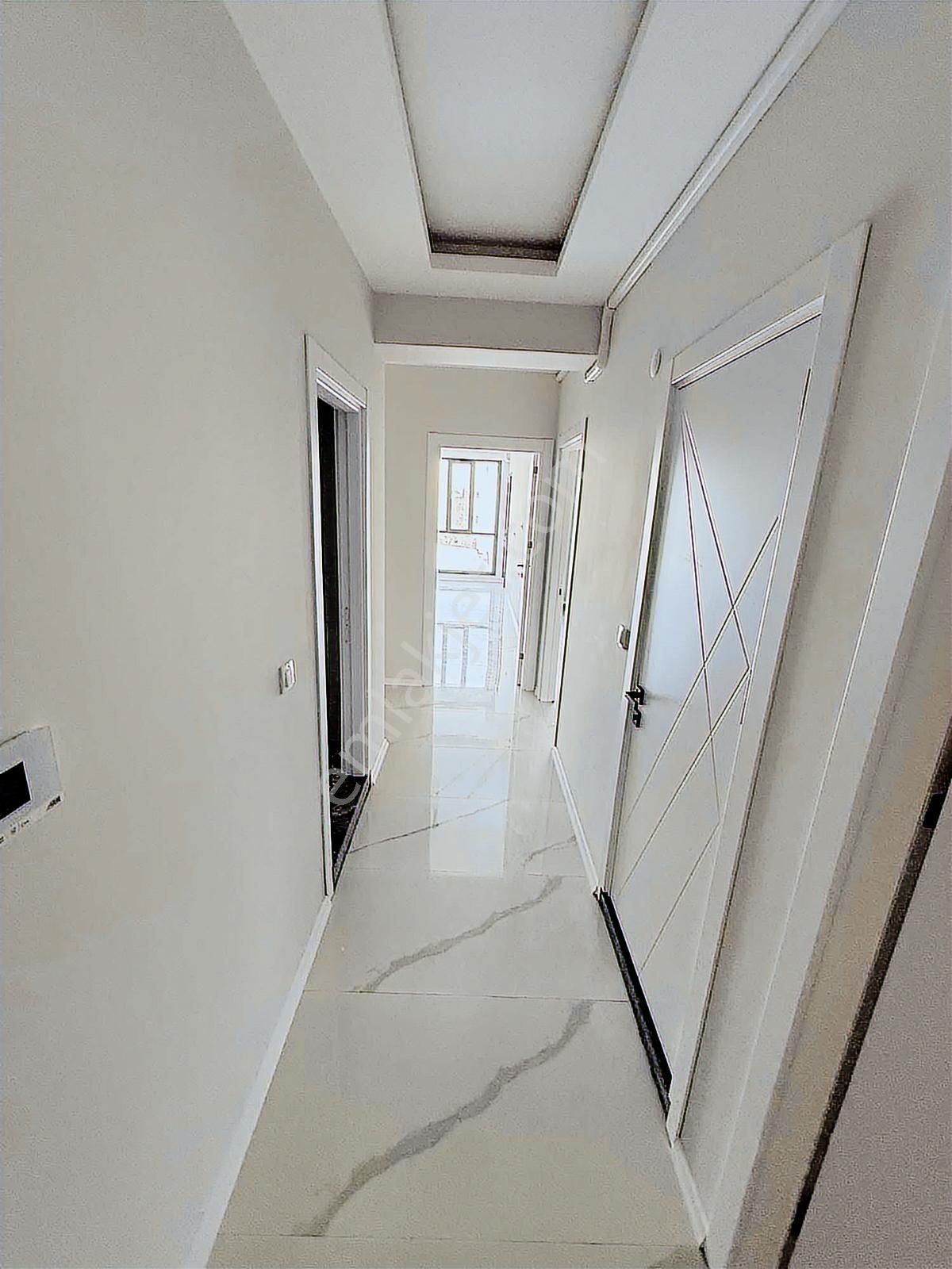 Zeytinli Park Dibi Geniş Ve Lüx Ara Kat Ön Cephe 2+1 Daire - Görsel 4