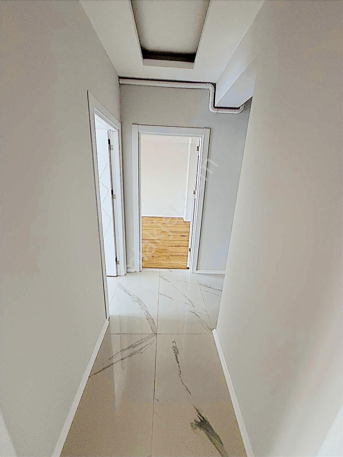 Zeytinli Park Dibi Geniş Ve Lüx Ara Kat Ön Cephe 2+1 Daire - Görsel 5