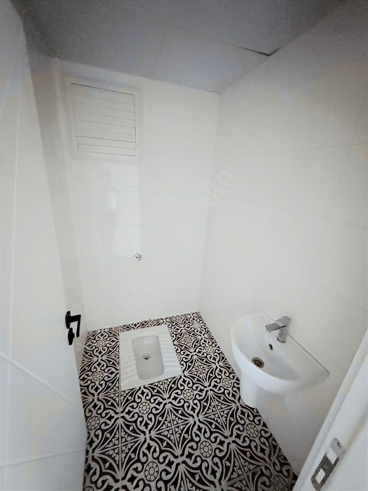 Zeytinli Park Dibi Geniş Ve Lüx Ara Kat Ön Cephe 2+1 Daire - Görsel 2