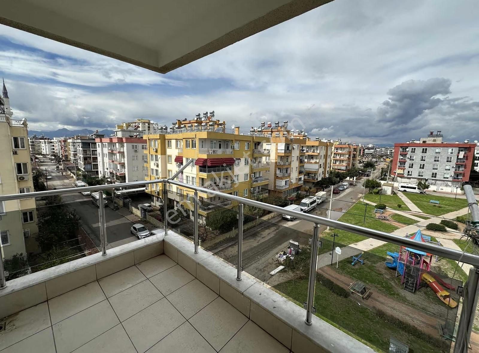 Güzel Aile Apt Asansörlü 2+1 Daıre