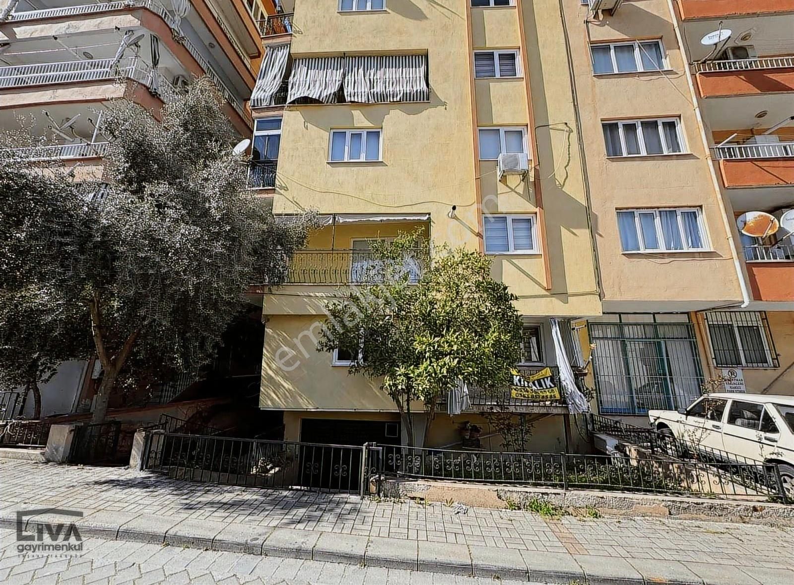 Livadan Emek Caddesinde Harika Ara Kat Dubleks 195 M2 Daire - Görsel 19