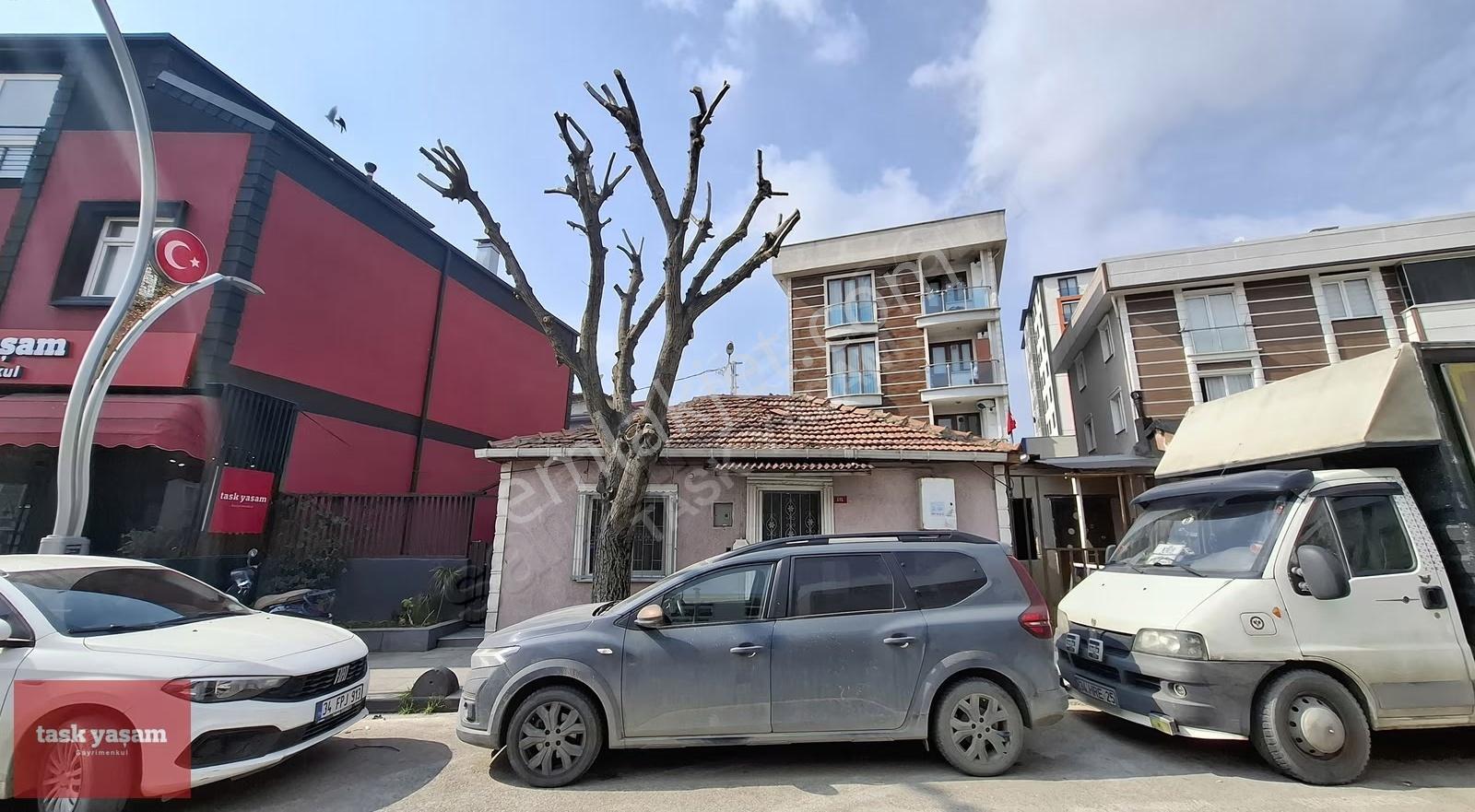 Tuzla Emiroğlu Caddesi Üzerinde Satılık Bahçeli Müstakil Ev - Görsel 7