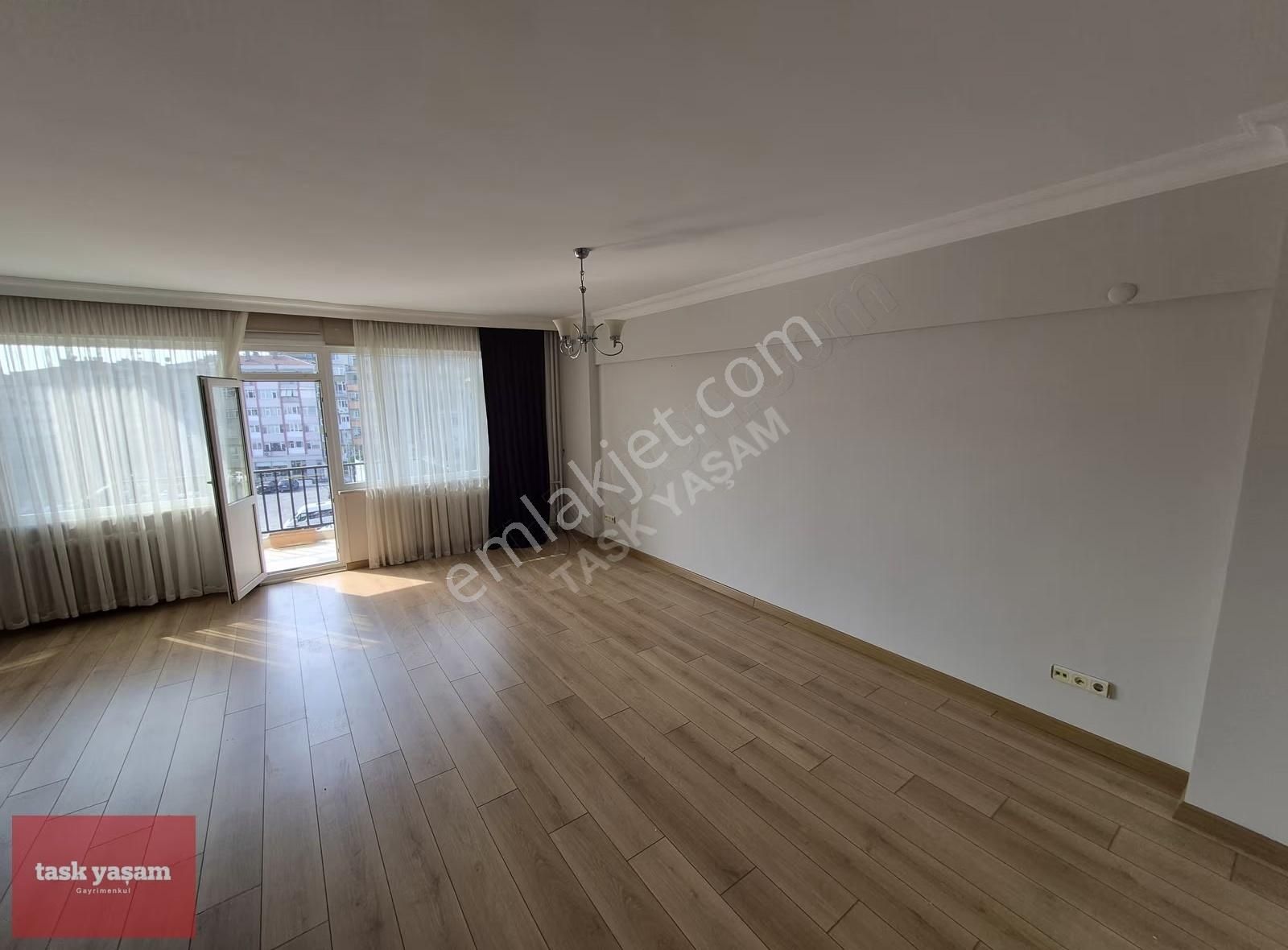 Ihlamur Kasrı'nın Yanında, Geniş Cepheli Ferah 3+1 Kiralık Daire - Görsel 12