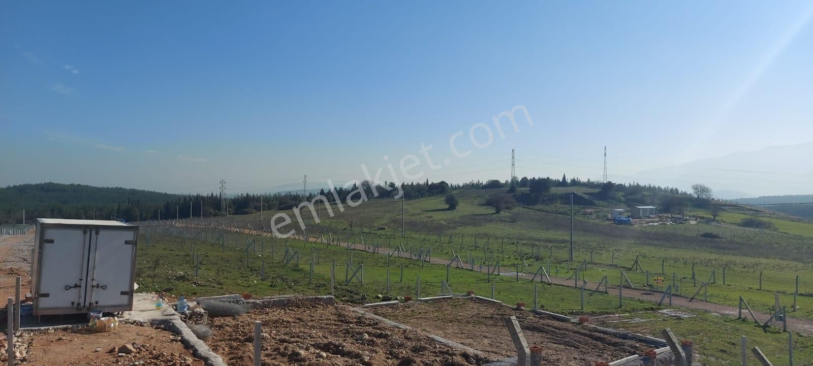 Gümüldür Yolunda Tek Tapu Elektrik Su Var Tel Örgüyle Çevrili Otobüs Durağı - Görsel 5