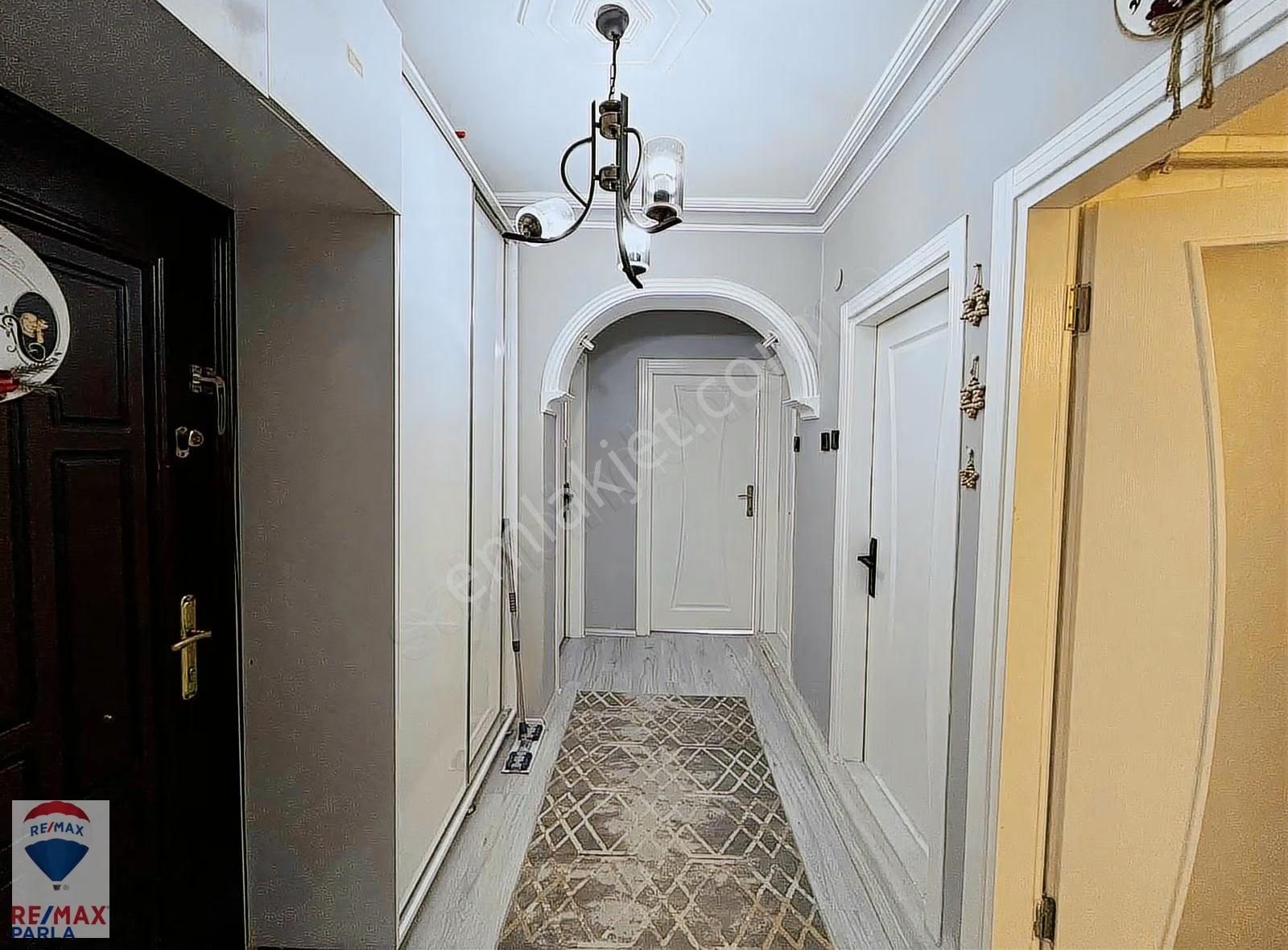 Mükemmel Konum | Komple Tadilatlı | Geniş Ve Kullanışlı 2+1! - Görsel 18