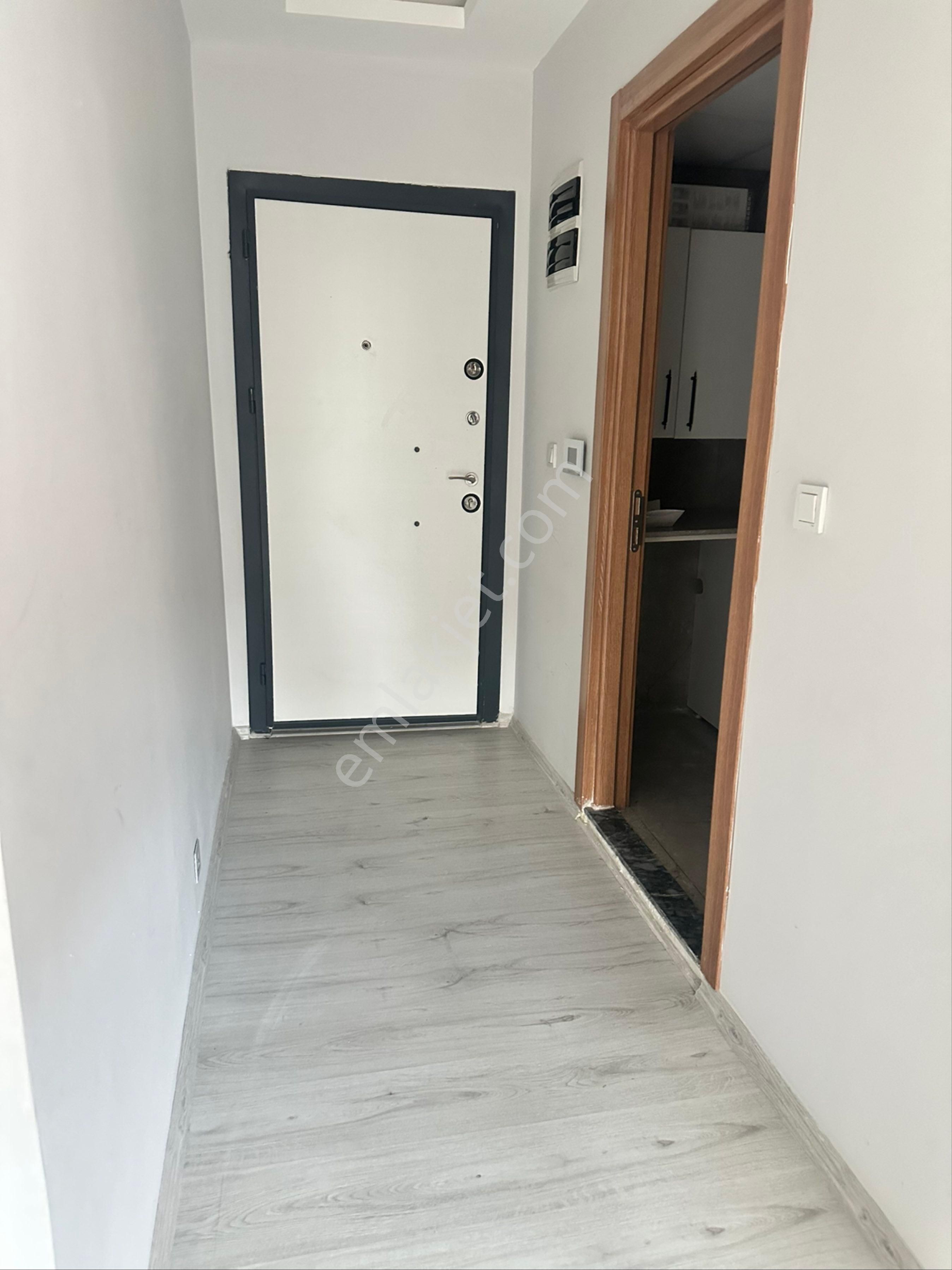 Bayraklı Refik Şevket Mah Kapalı Mutfak 2+1 Kiralık Daire - Görsel 26