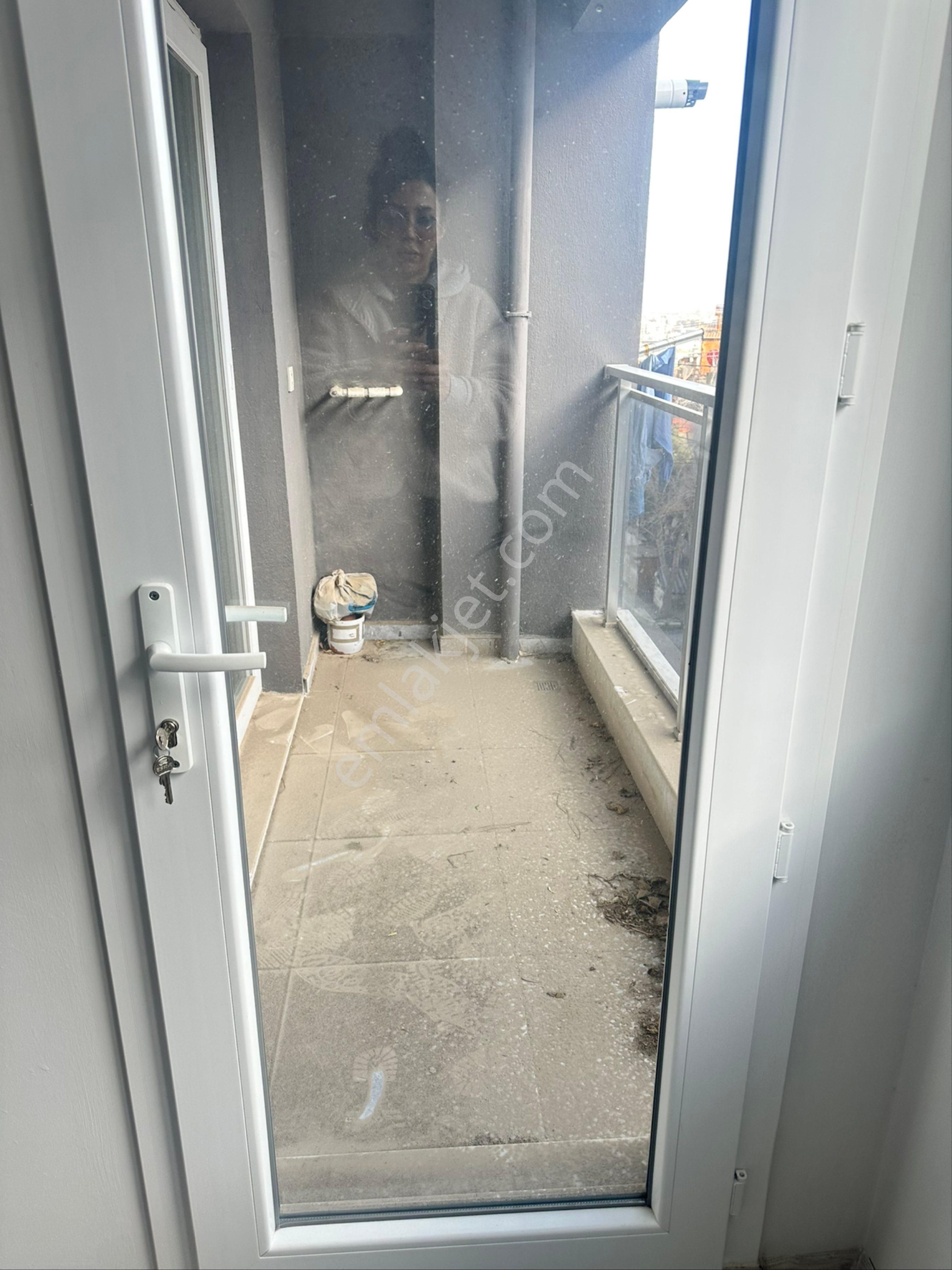 Bayraklı Refik Şevket Mah Kapalı Mutfak 2+1 Kiralık Daire - Görsel 16