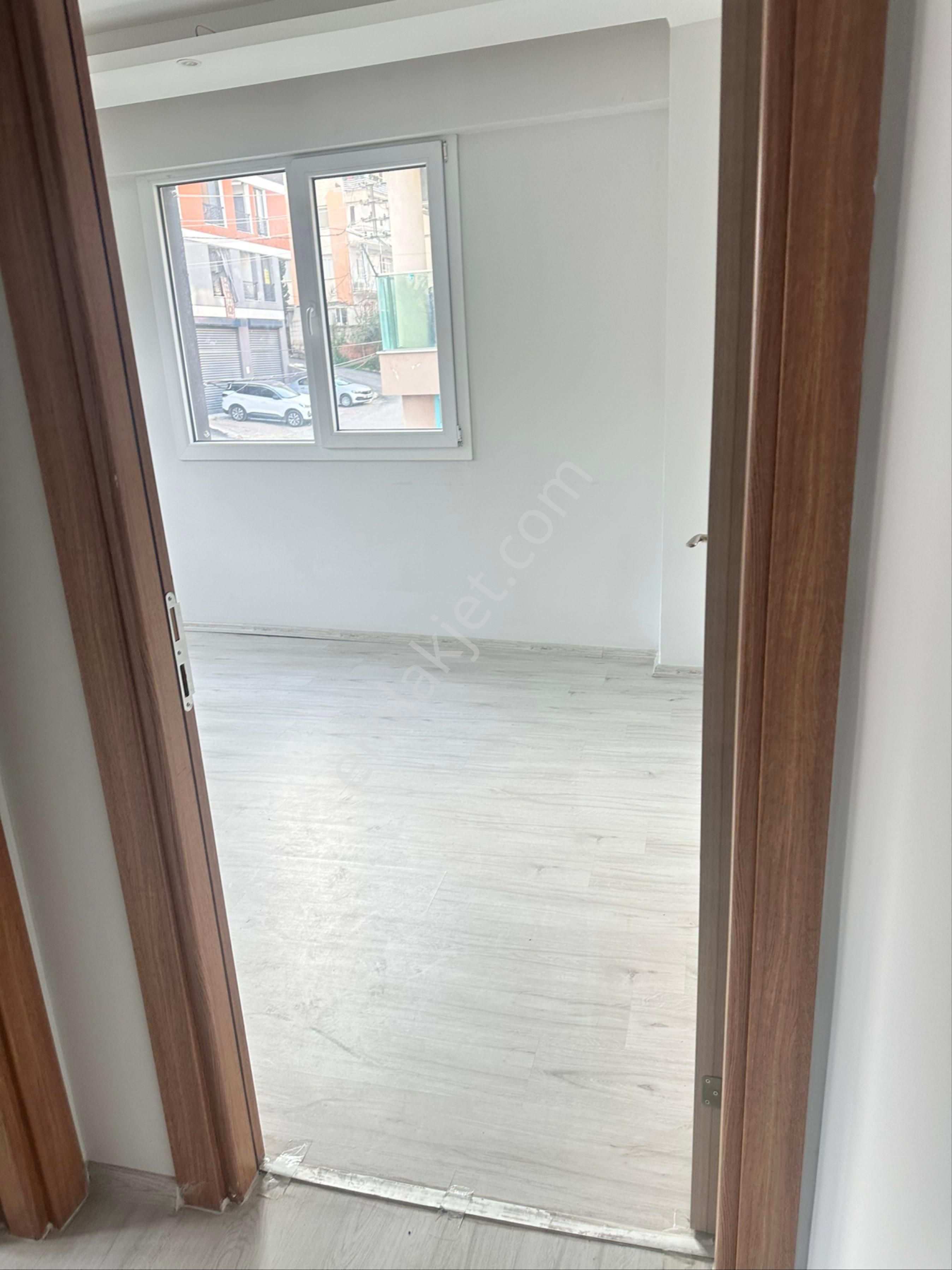 Bayraklı Refik Şevket Mah Kapalı Mutfak 2+1 Kiralık Daire - Görsel 30