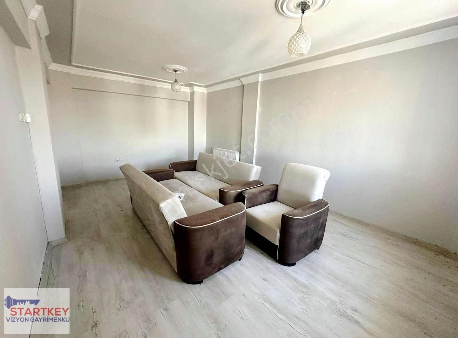 Egekent Mahallesinde Kiralık 3+1 Geniş Daire - Görsel 3