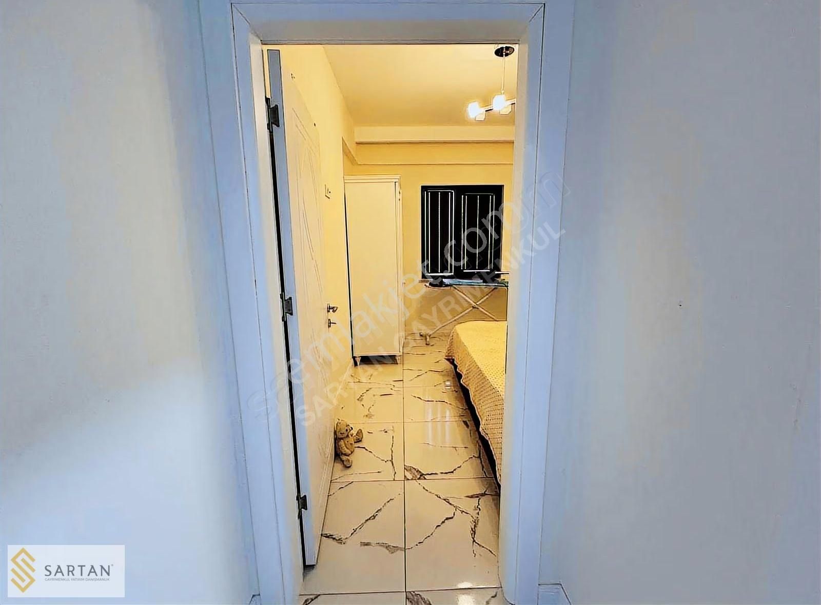 Havuzlu Site'de Satılık Eşyalı Özel Kullanımlı 2+1 Daire - Görsel 13