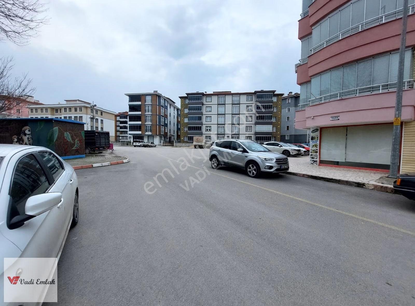 Merkezi Konumda Full Eşyalı Kiralık Geniş Daire| Vadi Emlak - Görsel 11
