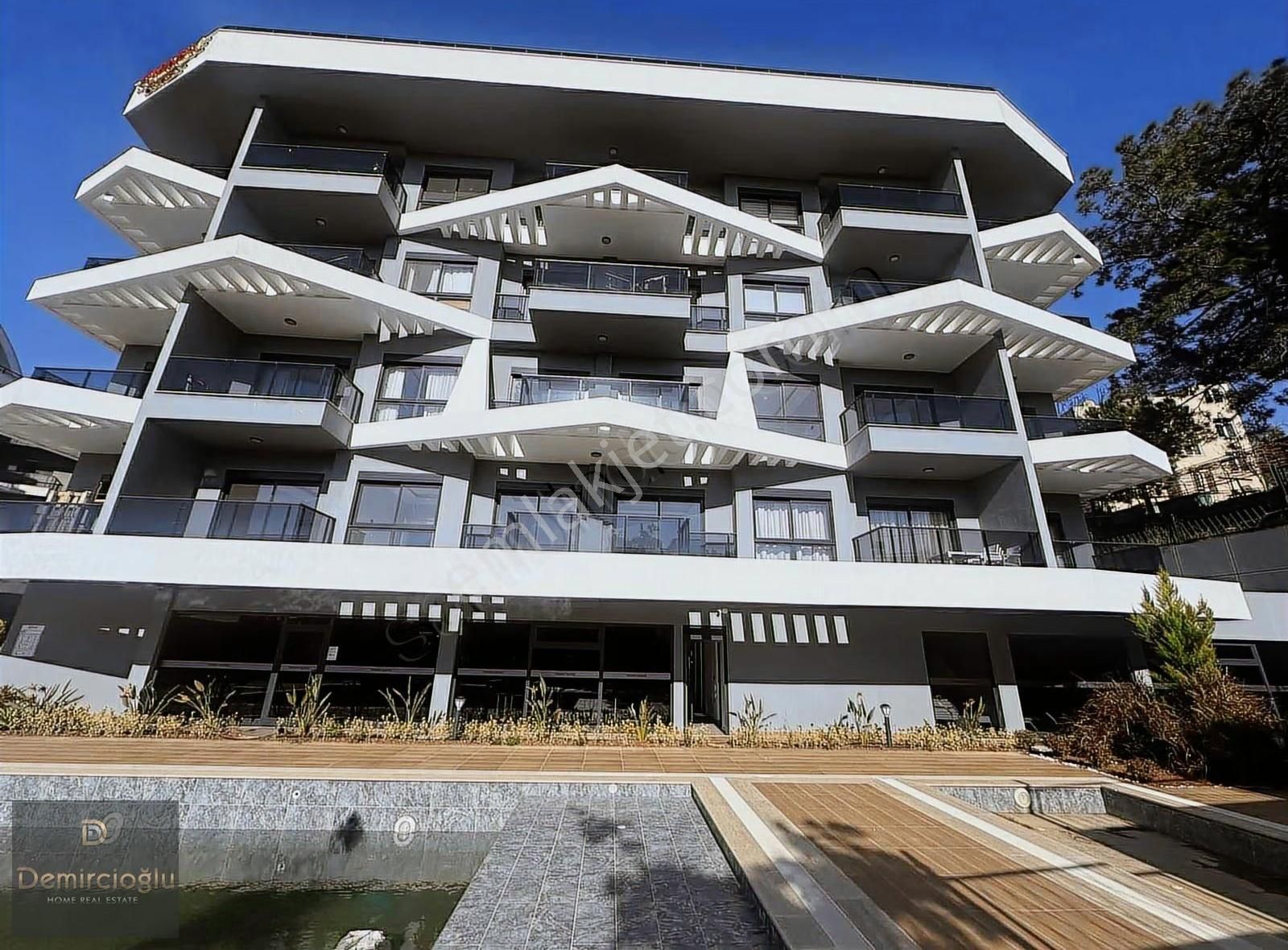 Alanya Yukarı Oba Yaşam Tasarım Okulu Yakınında Ultra Lüks 1+1