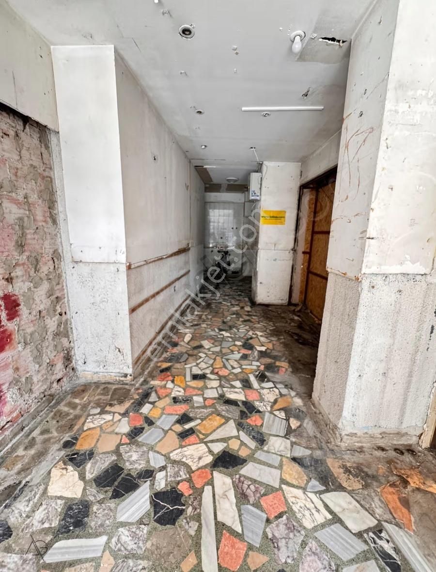 Atölyeden Fener Kalamış Caddesi Üzerinde 32m2 Wcli Dükkan - Görsel 2