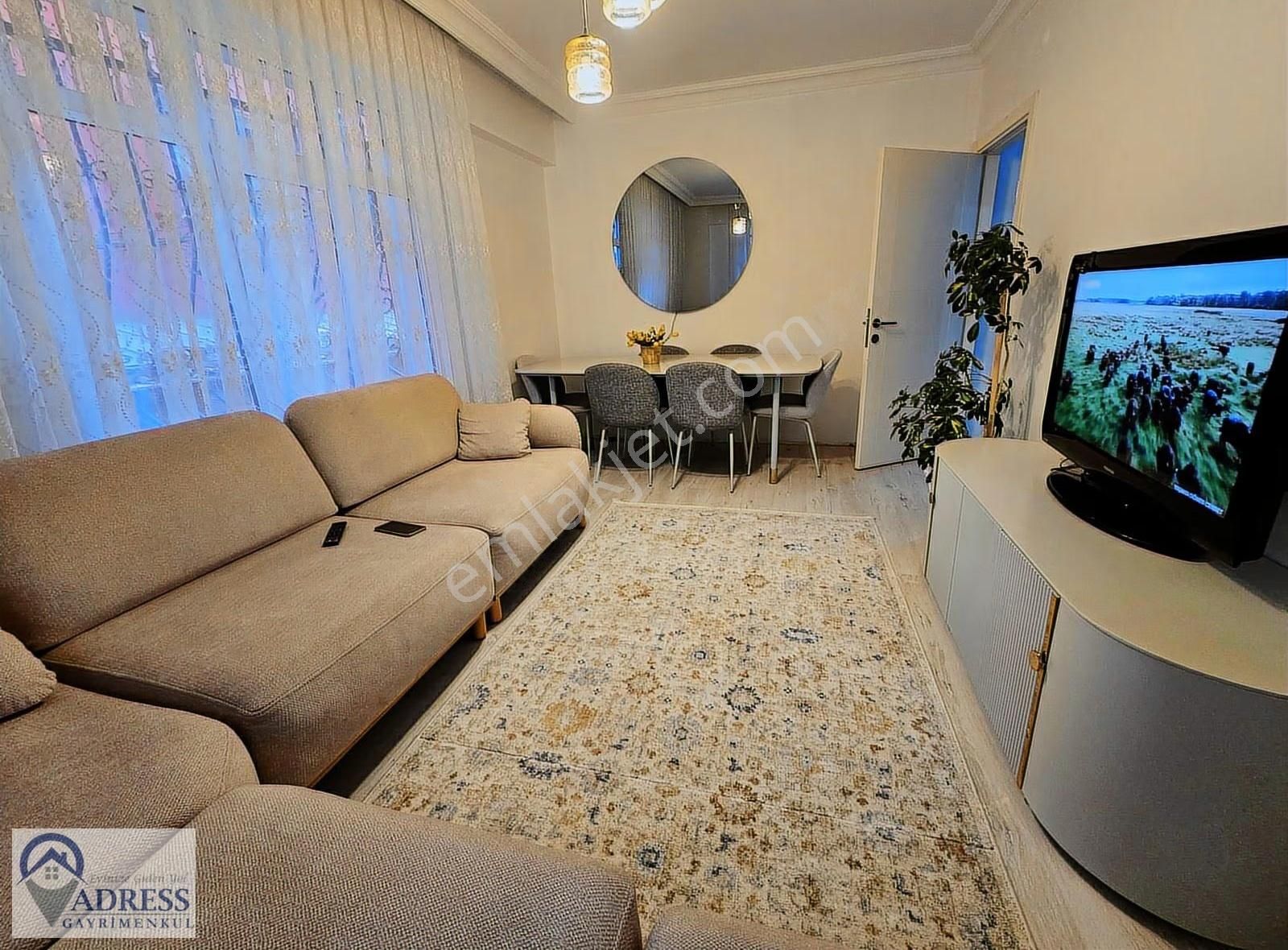 Tepe Üsütünde İçi Komple Yenilenmiş 2+1 Daire Çok Güzel Konumda - Görsel 8