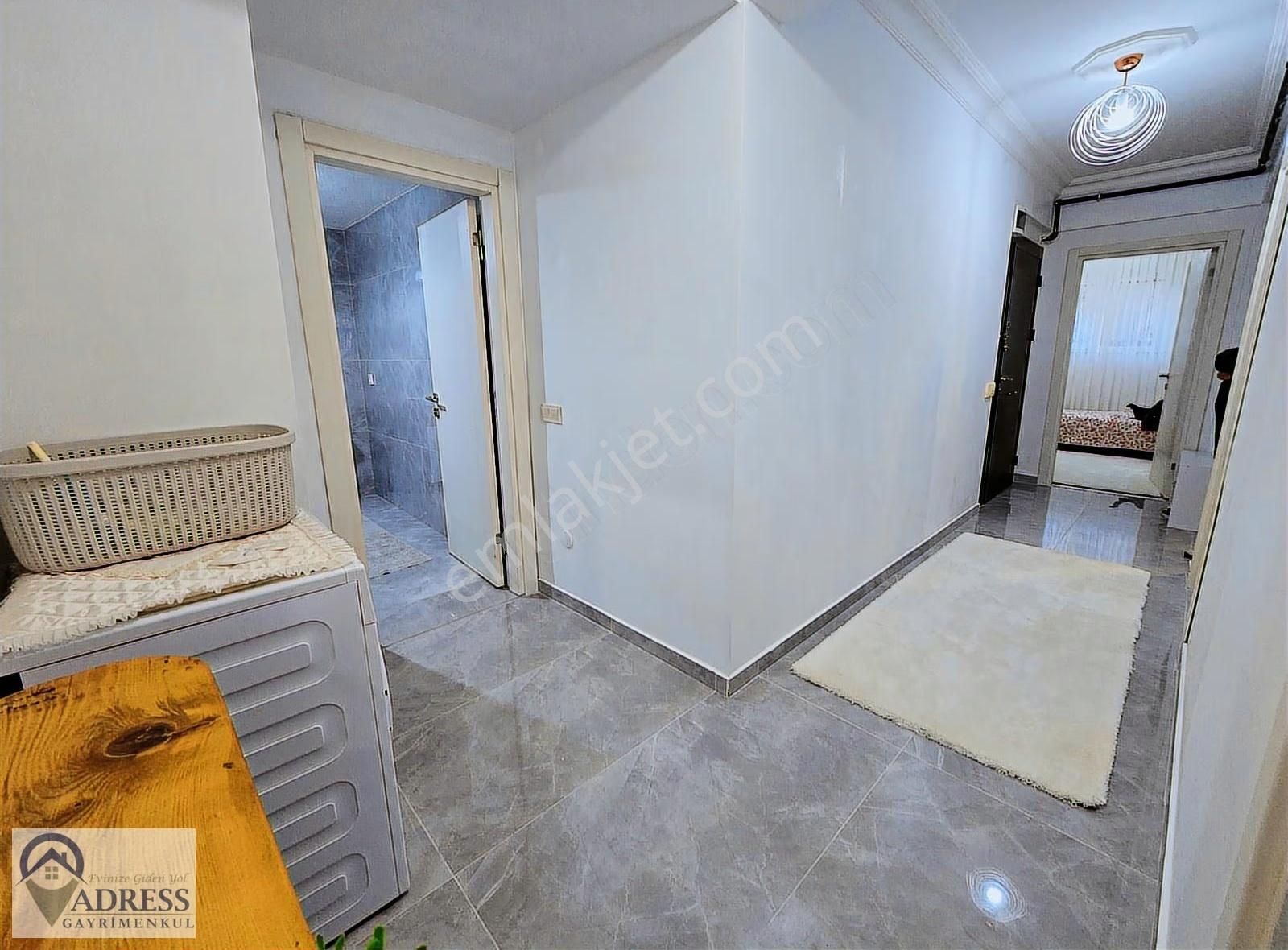 Tepe Üsütünde İçi Komple Yenilenmiş 2+1 Daire Çok Güzel Konumda - Görsel 22