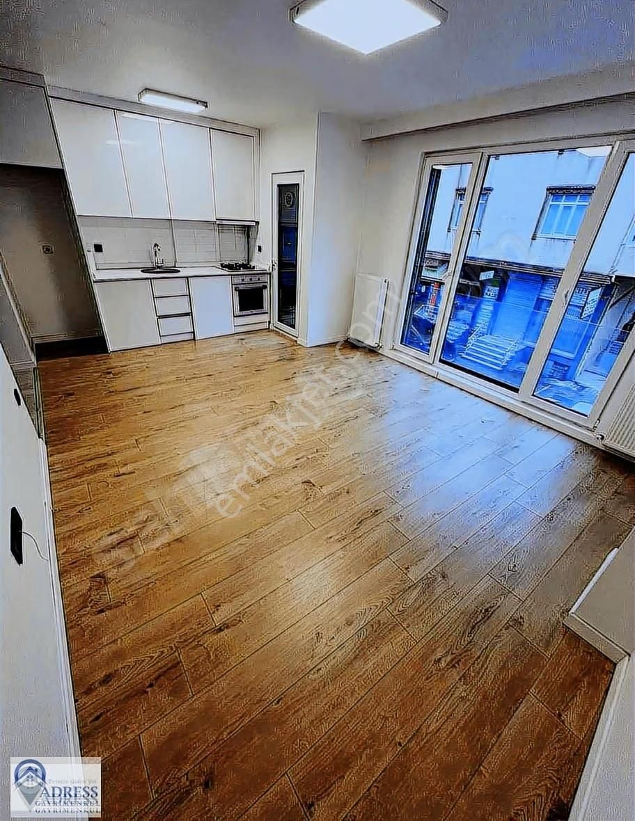 Metronun Yanıbaşı Yeni Bina Da Arakat Kiralık 1+1daire