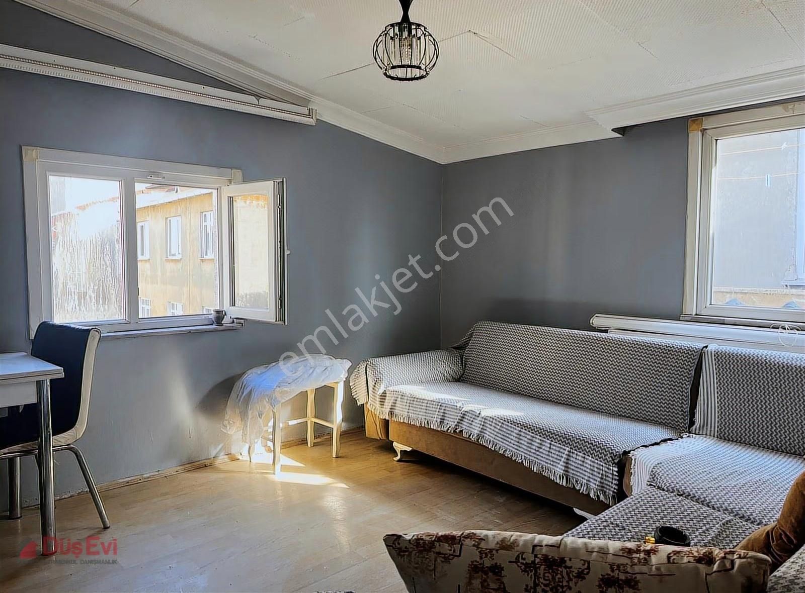 Bağcılar Yıldıztepe Mah.2+1 5.kat Eşyalı Kiralık Daire