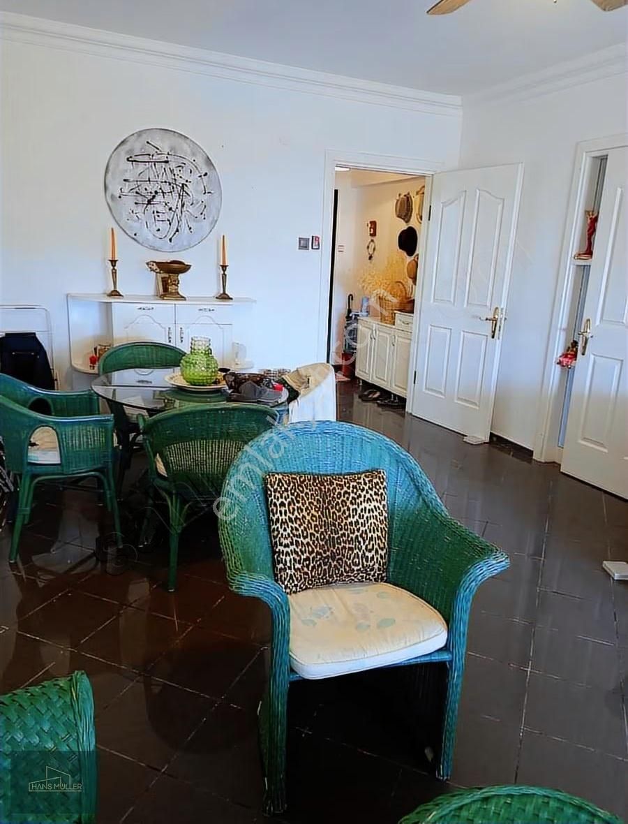 Ayvalık Sarımsaklı Ak-el Sitesi'nde, Denize Sıfır 2+1 Daire... - Görsel 11
