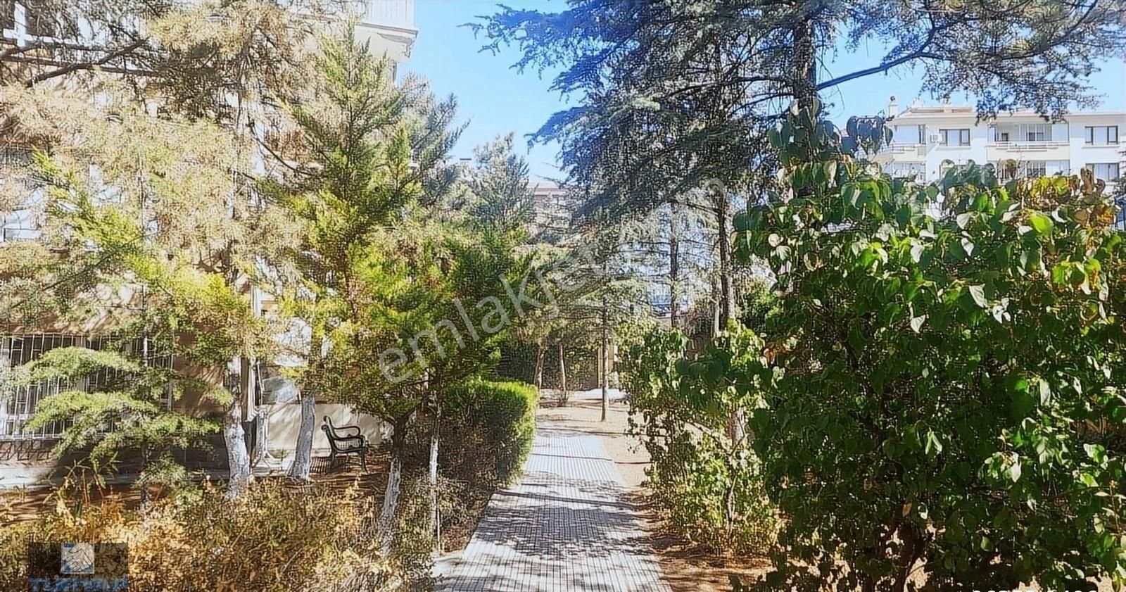 Yenimahalle'de Metro Yanı Öz Elif Sitesinde Satılık 3+1 Daire - Görsel 31