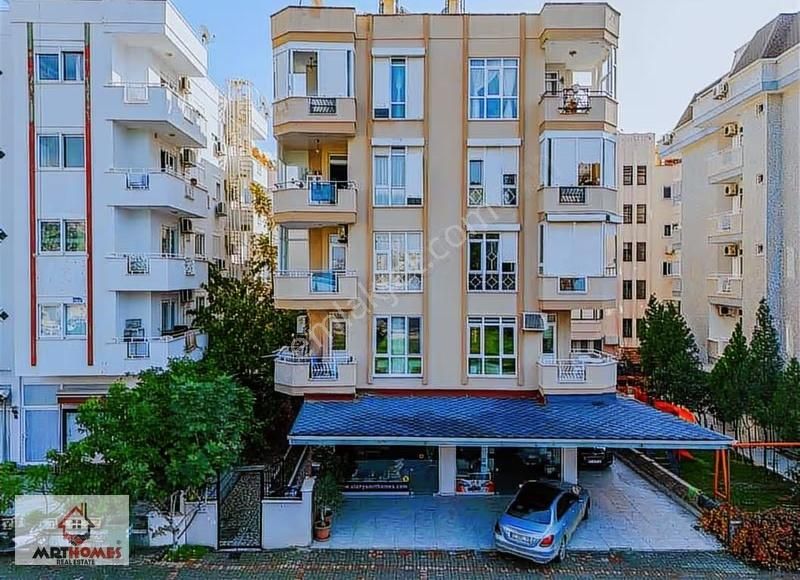 Alanya Cumhuriyet Mahallesi Denize 100 Metre 2+1 Daire