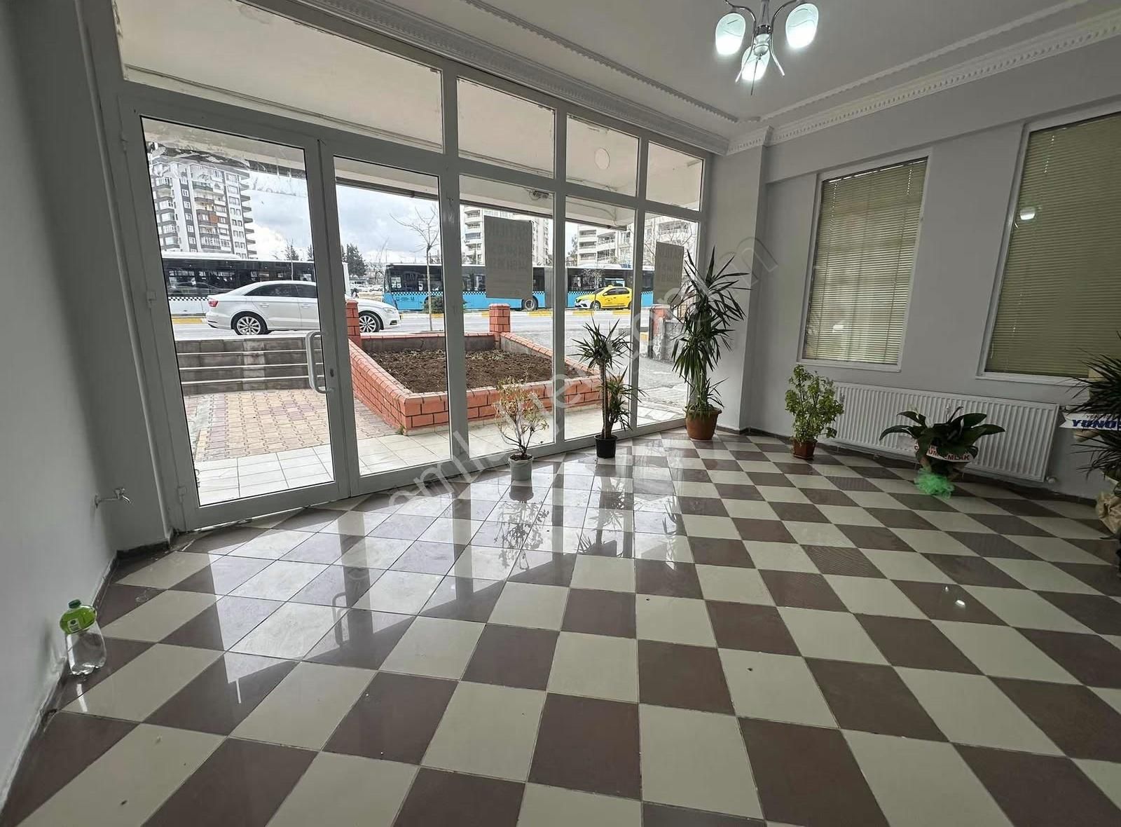 Çevik Kuvvet Aşağısında Satılık Süper Müstakil Ofis - Görsel 9