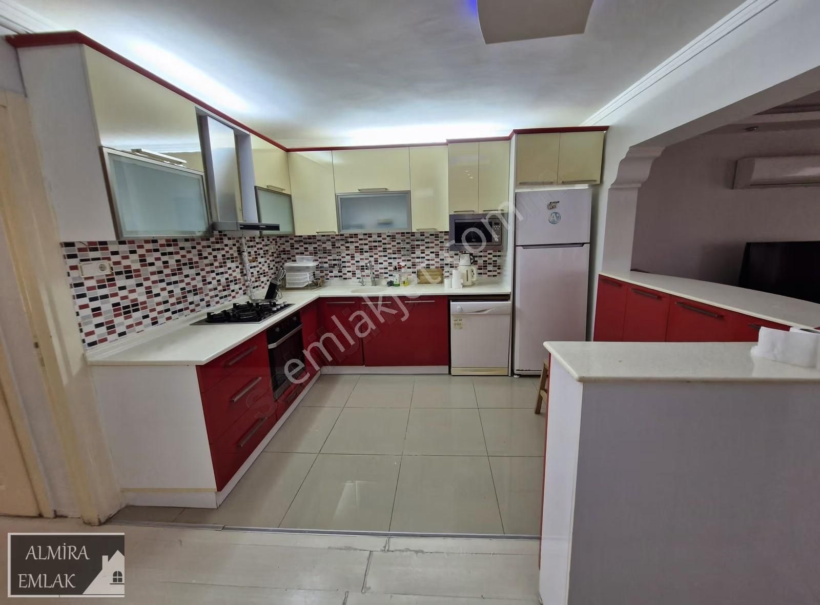 Hatay Noktada Ziraat Bank Karşı Sokağı 3+1 150m2 Ara Kat Bakımlı - Görsel 9