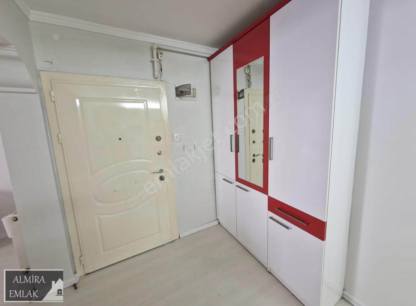Hatay Noktada Ziraat Bank Karşı Sokağı 3+1 150m2 Ara Kat Bakımlı - Görsel 16