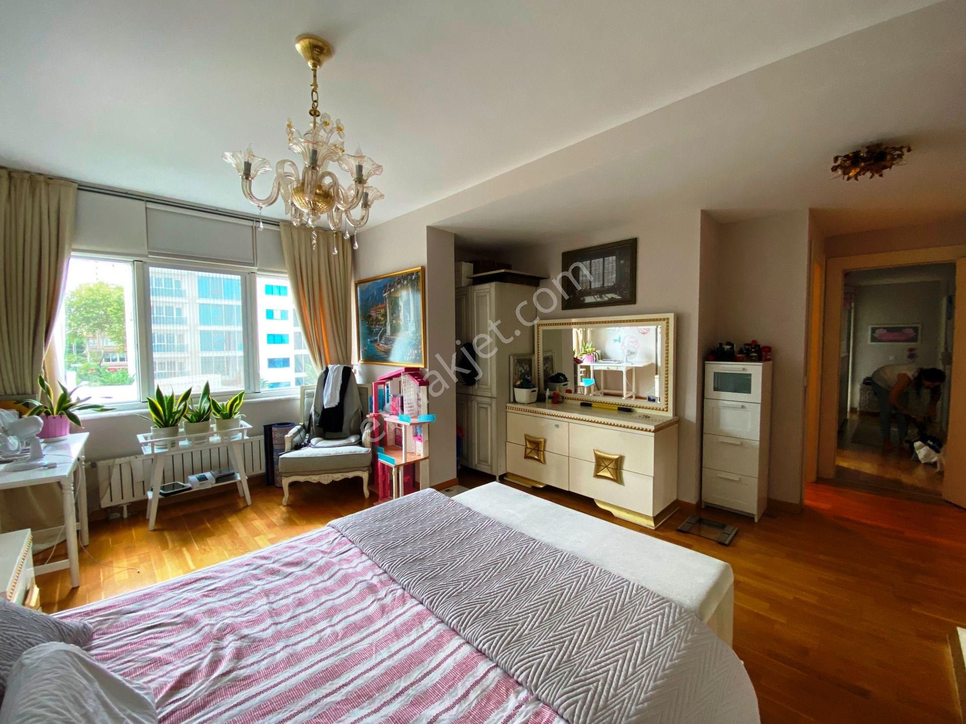 Dap Royal Towers'da 2 Banyolu Balkonlu Dubleks 256m2 Kiralık 4+1 - Görsel 10