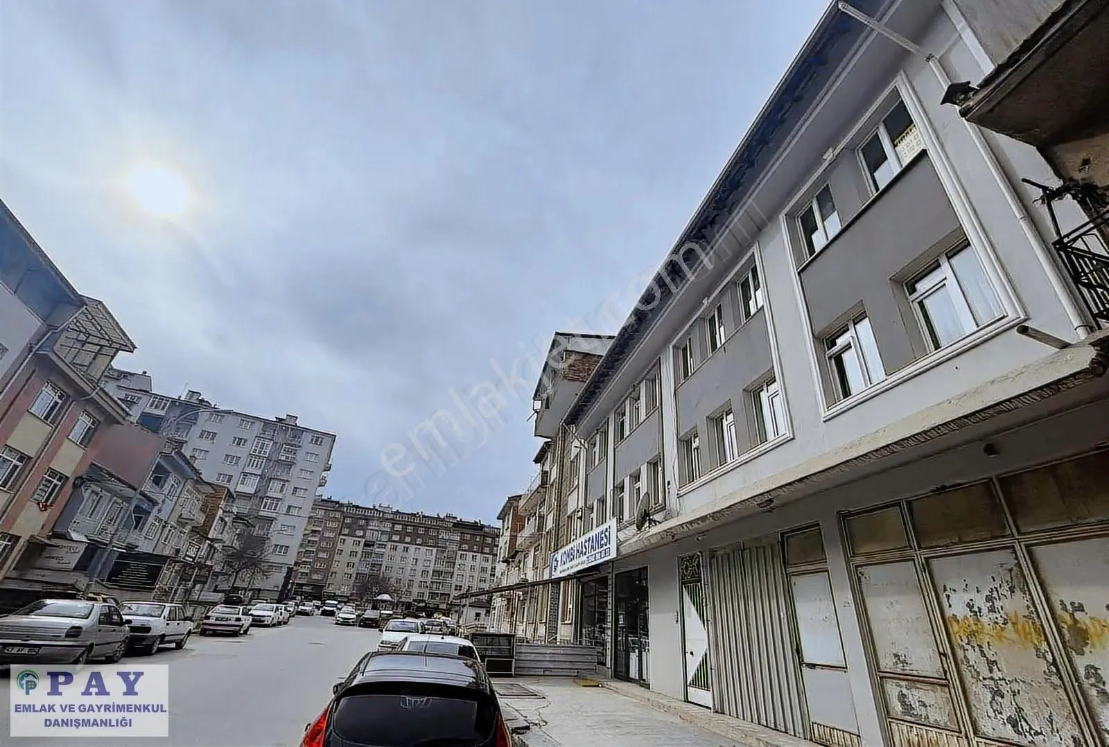 Pay Emlak'tan Kiralık Fuatpaşa Mahallesinde Geniş 2+1 Daire