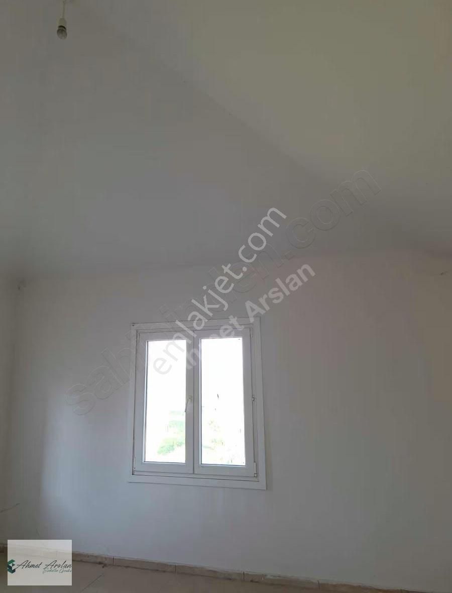 Urlada Doğa İçinde Geniş Yaşam Alanlı 6+1 Havuzlu Lüks Villa - Görsel 3