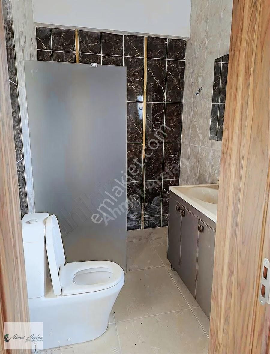 Urlada Doğa İçinde Geniş Yaşam Alanlı 6+1 Havuzlu Lüks Villa - Görsel 18