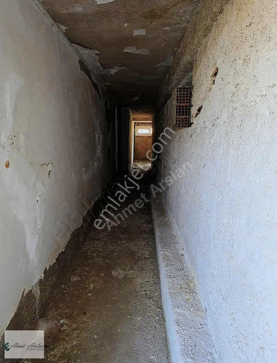 Urlada Doğa İçinde Geniş Yaşam Alanlı 6+1 Havuzlu Lüks Villa - Görsel 2