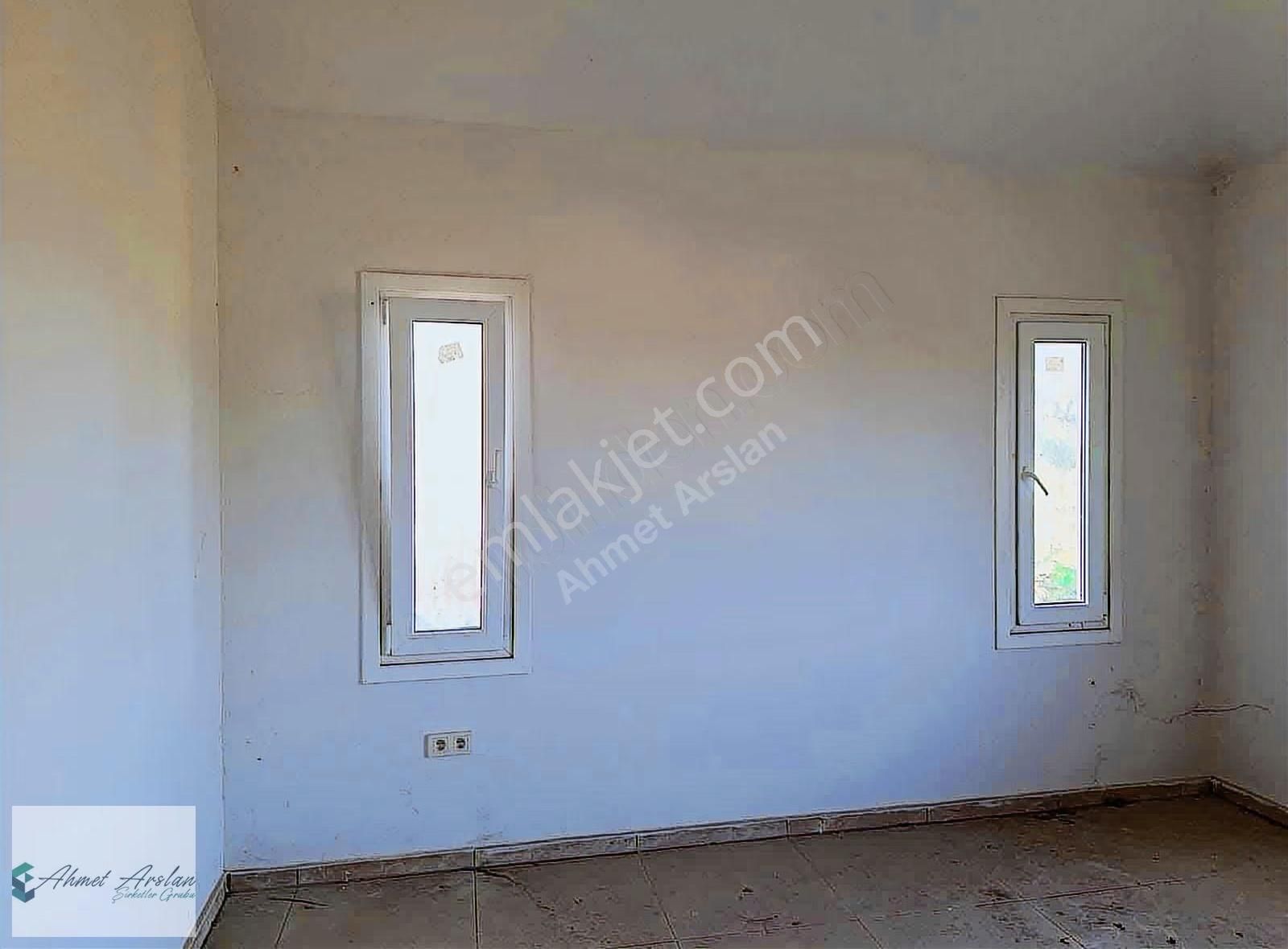 Urlada Doğa İçinde Geniş Yaşam Alanlı 6+1 Havuzlu Lüks Villa - Görsel 4