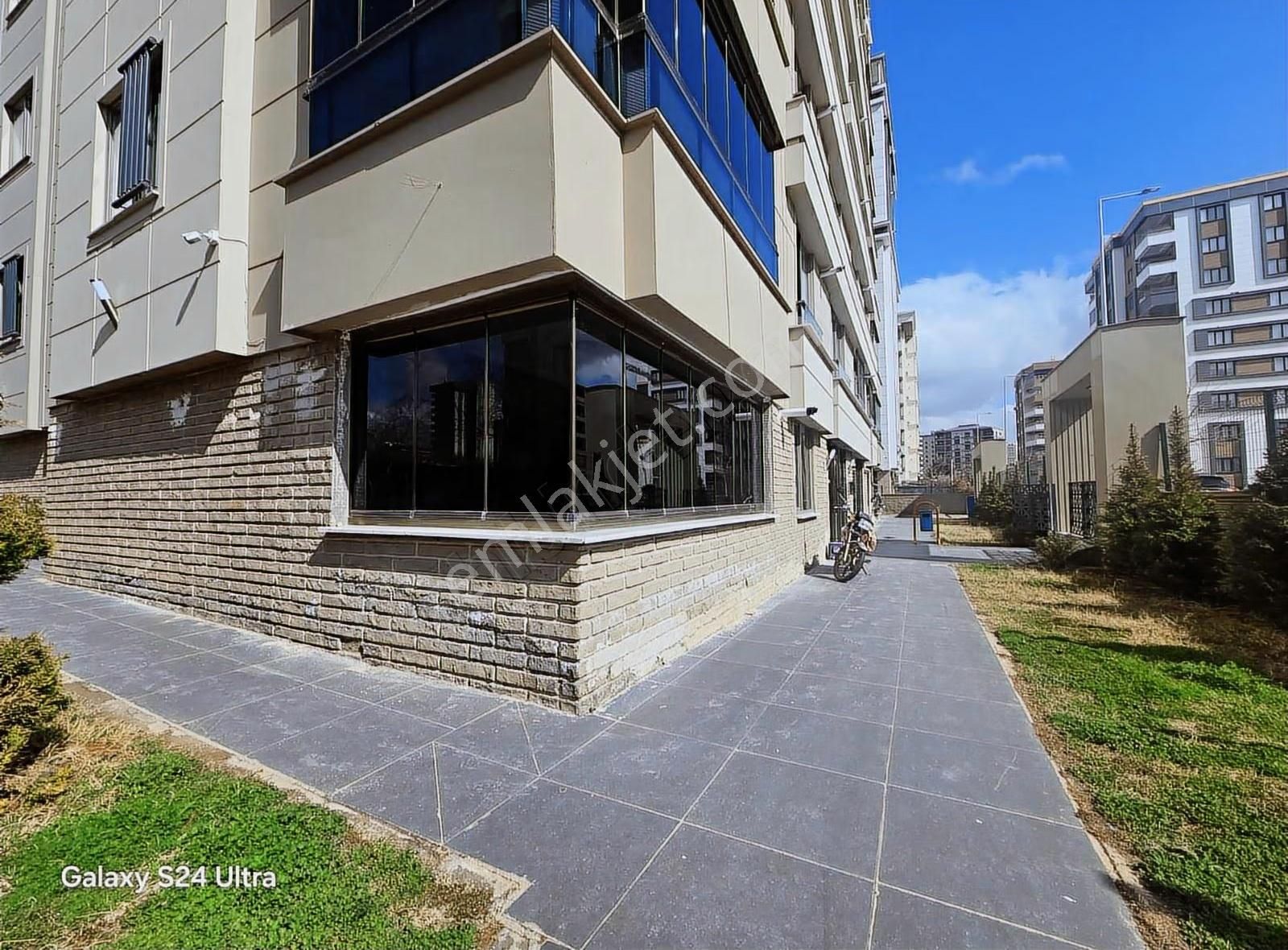 Doğukent Okullar Bölgesinde 1+1 Yüksek Giriş Cam Balkon Satılık - Görsel 12