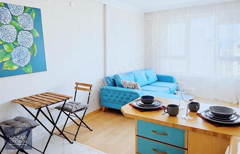 Şehir Merkezinde Denız Ve Şehir Manzaralı, Eşyalı 1+1