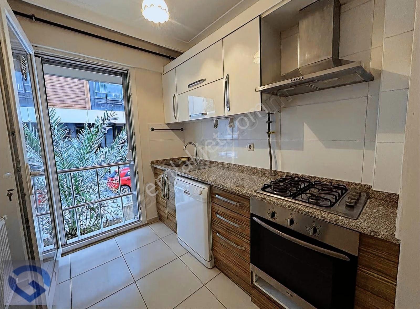 Güvenci'den Dedebaşı'nda Nergis Çarşısı Ve Ordu Blv.yakını,2+1yg