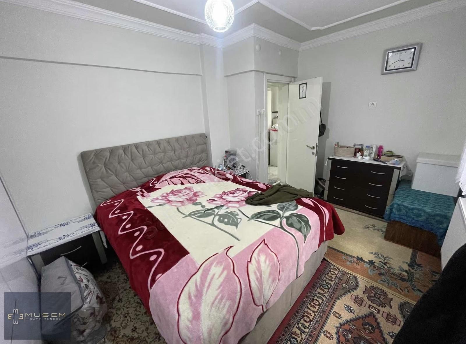 Efeler Mahallesinde 3+1 Satılık Daire - Görsel 2