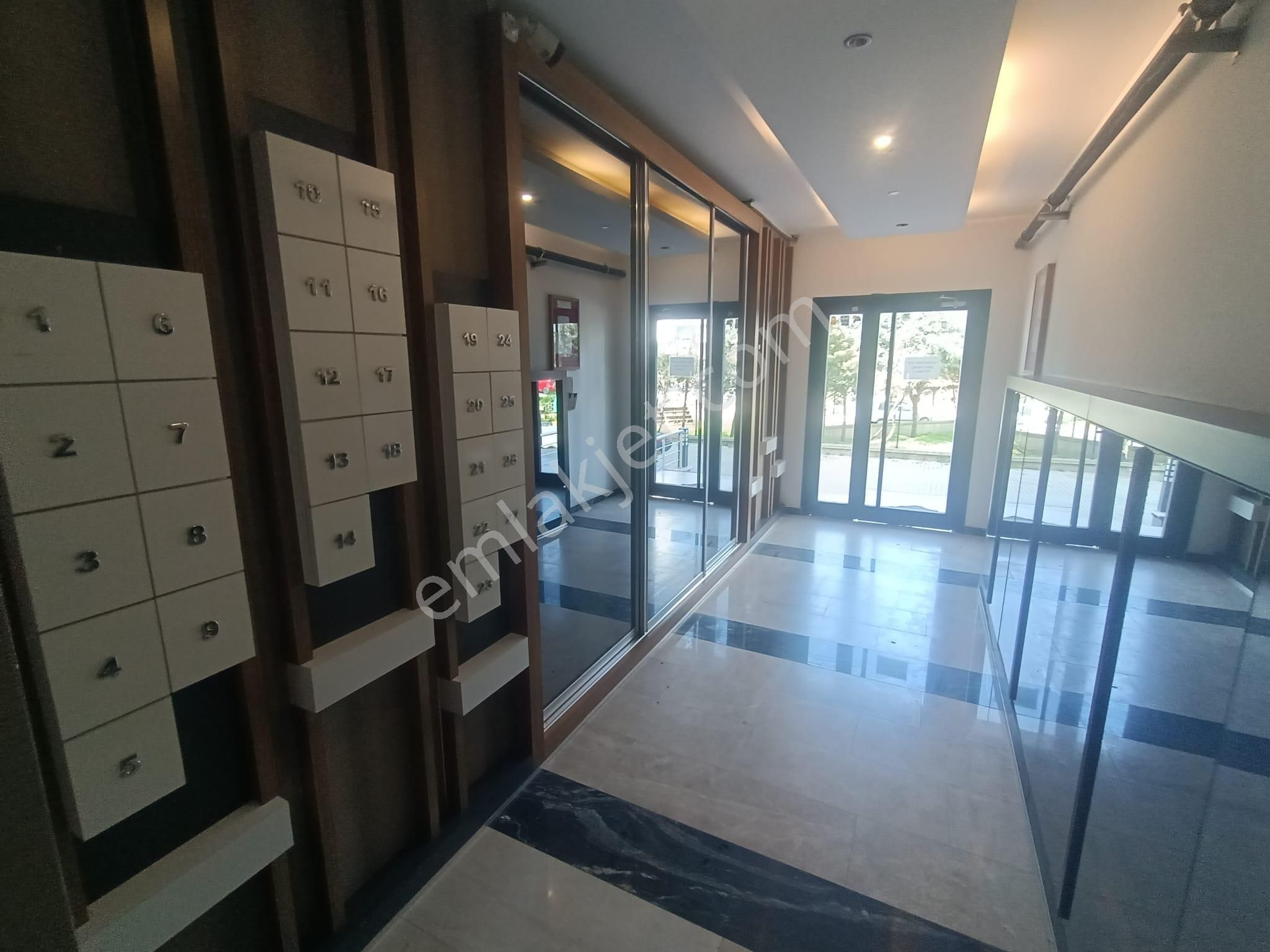 Merkezi Konumda Full Eşyalı Bakımlı 2+1 Daire - Görsel 19