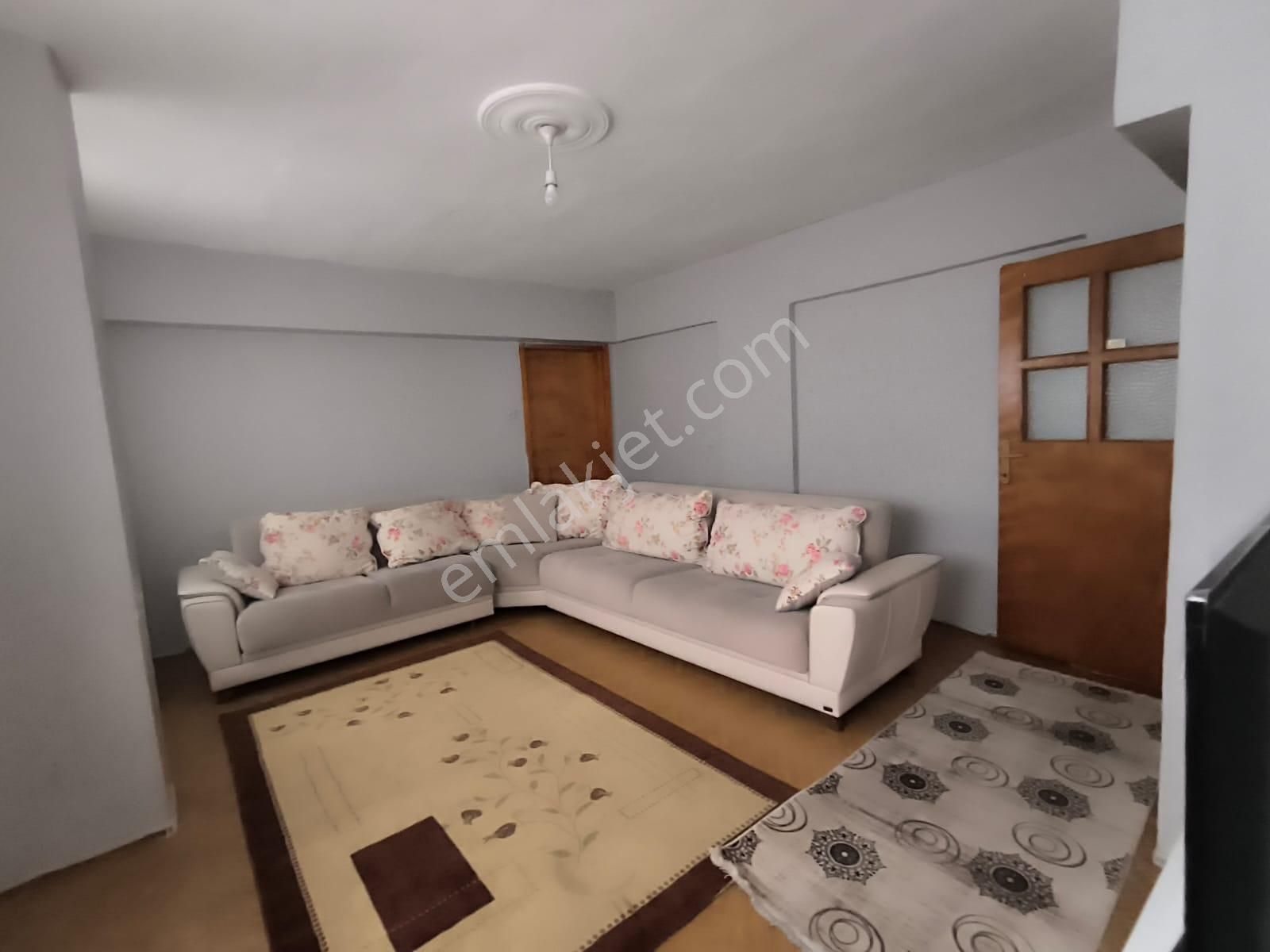 Yılmaz Gayrimenkulden Kot 1 Eşyalı Kiralık 3+1 Ön Cephe Masrafsız Hazır Kurulu Düzen - Görsel 14