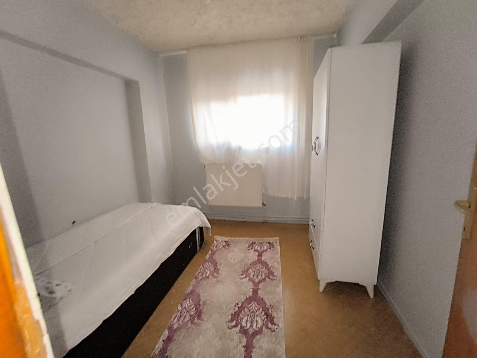 Yılmaz Gayrimenkulden Kot 1 Eşyalı Kiralık 3+1 Ön Cephe Masrafsız Hazır Kurulu Düzen - Görsel 26