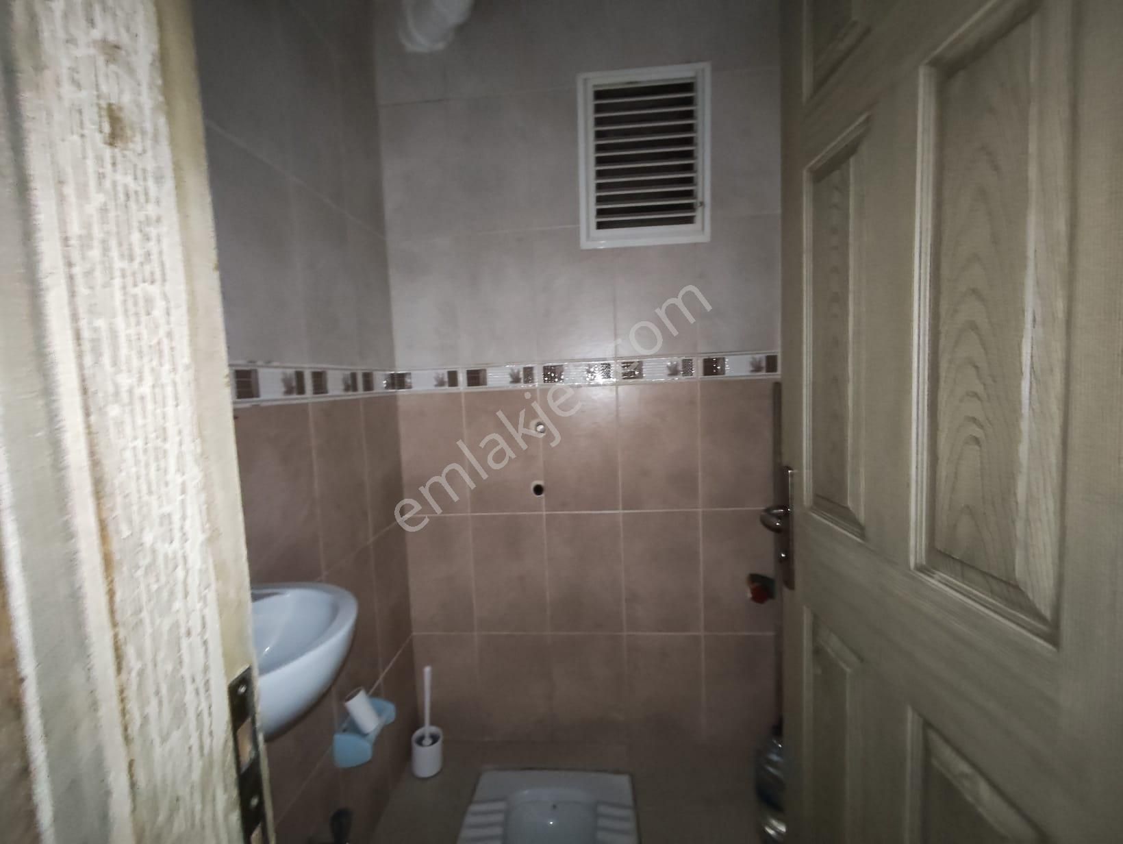 Yılmaz Gayrimenkulden Asansörlü Ara Kat Cadde Üzeri Kacırılmayacak 3+1 Fırsat Dairesi - Görsel 9