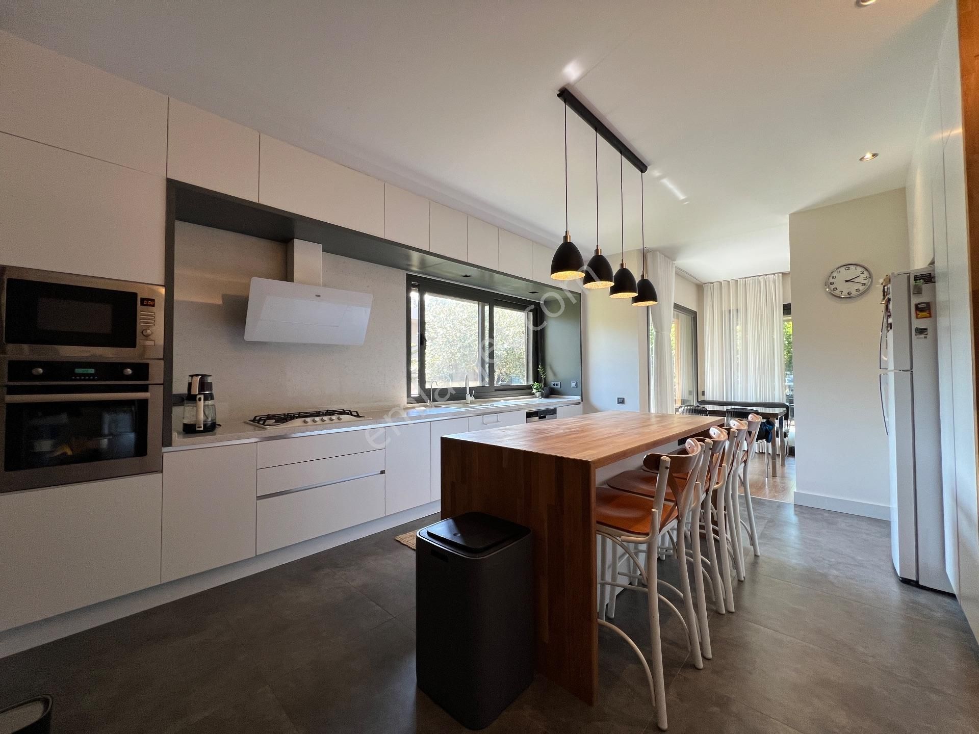 Urla Kekliktepe Vitae Sitesi 1. Etapta Satılık Villa - Görsel 23