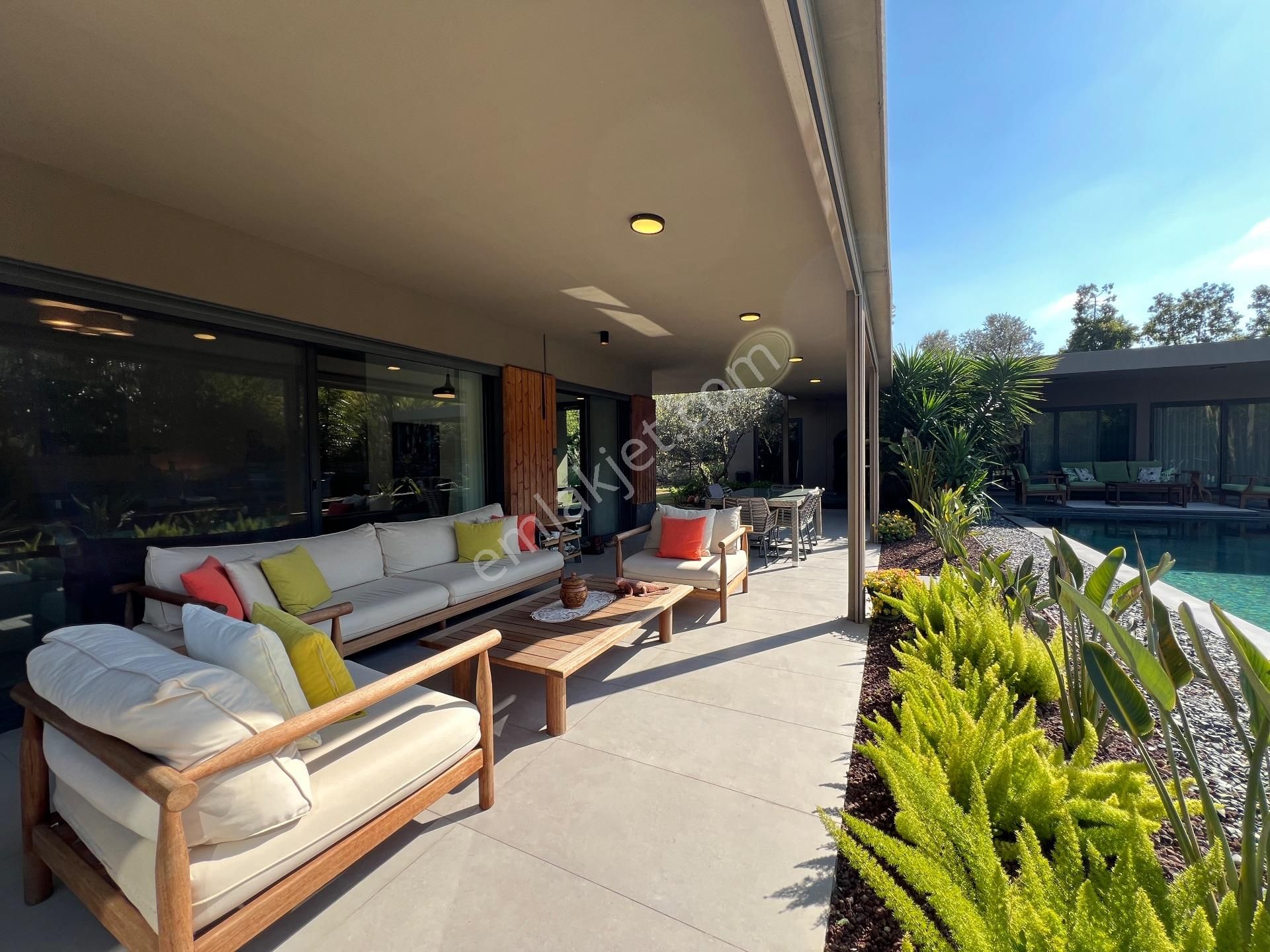 Urla Kekliktepe Vitae Sitesi 1. Etapta Satılık Villa - Görsel 8