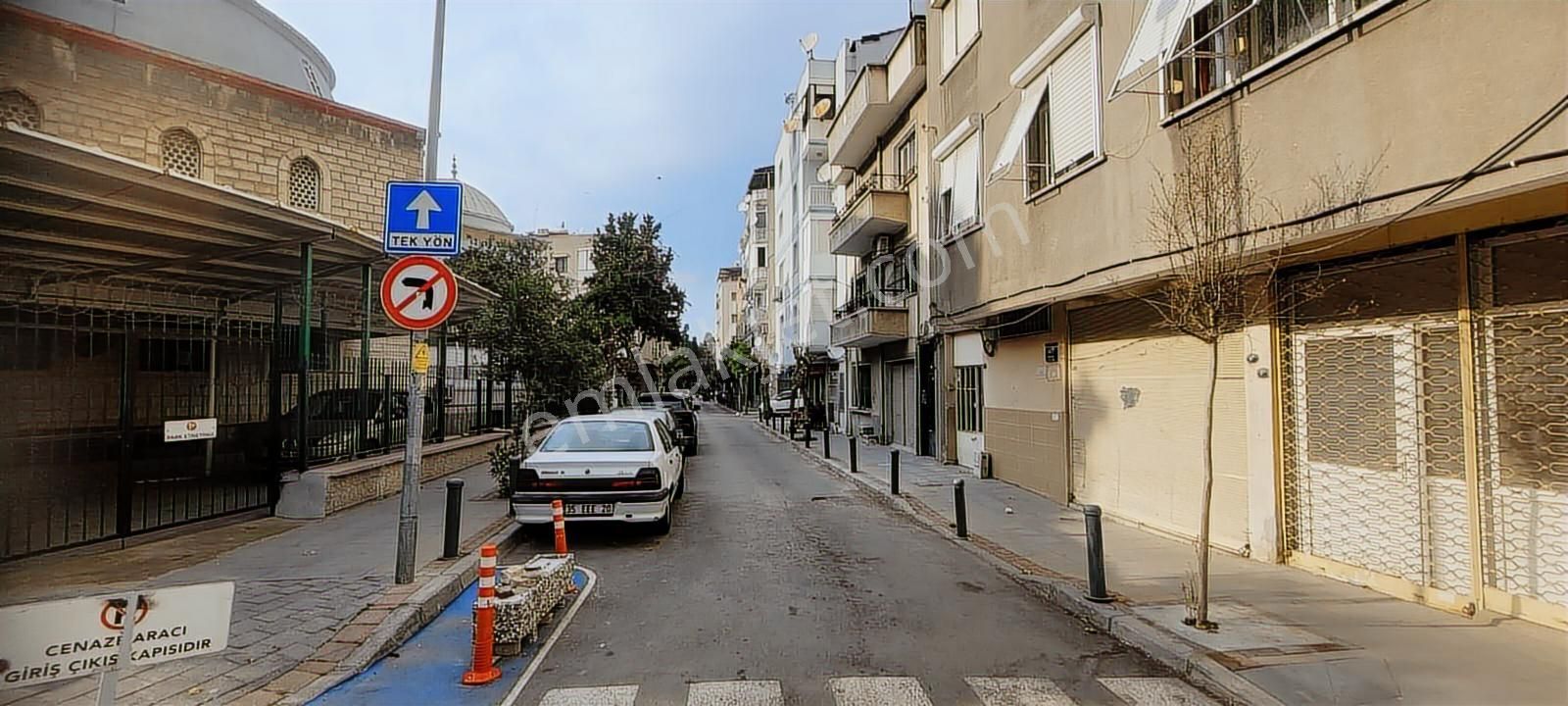 Alsancak Kahramanlar İzban Yakını Mobilyalı 1+1 Bahçeli Daire - Görsel 5