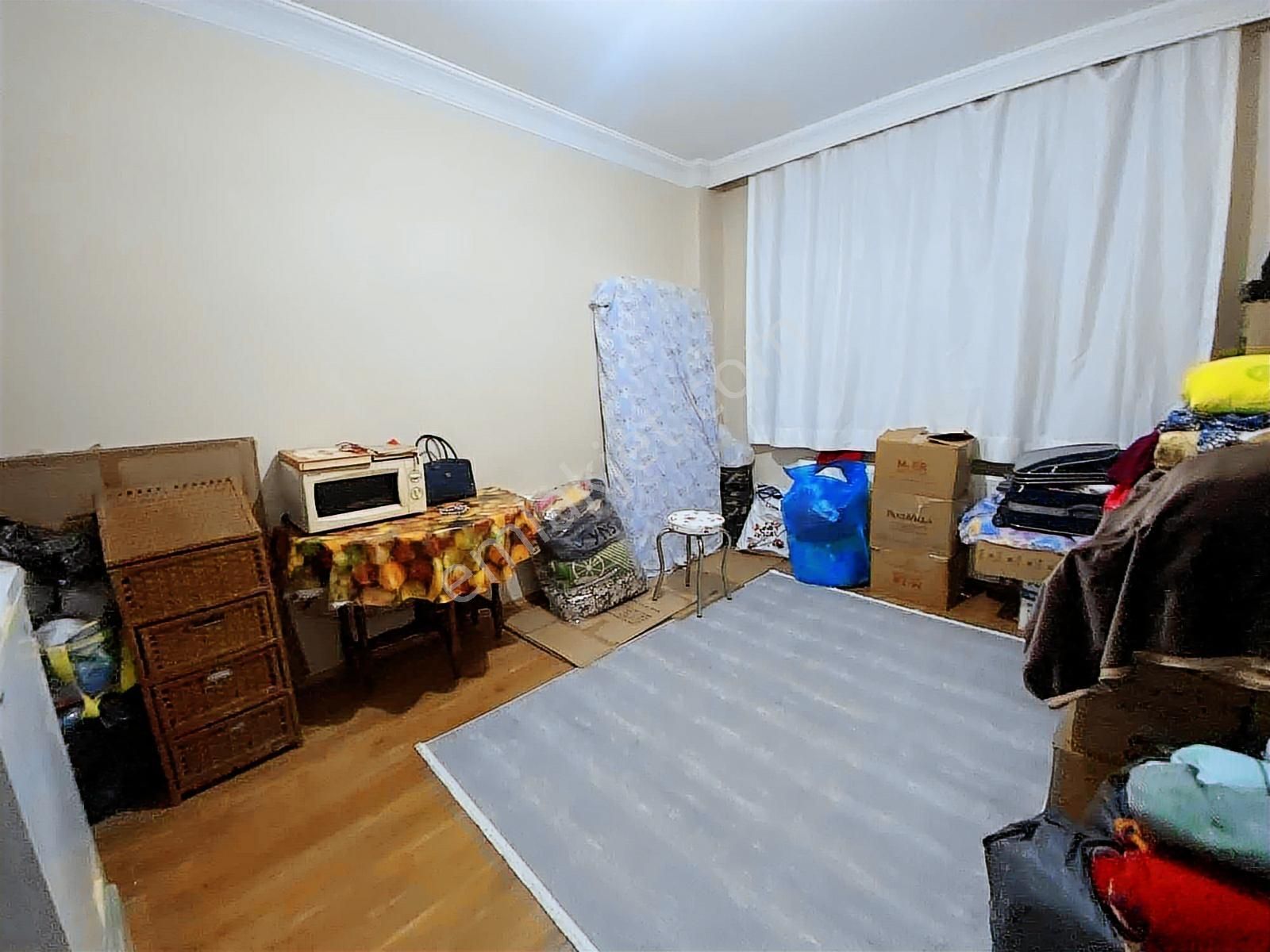 Fatih Derviş Ali Mahallesi'nde Emsalsiz Satılık Ara Katı Daire - Görsel 3